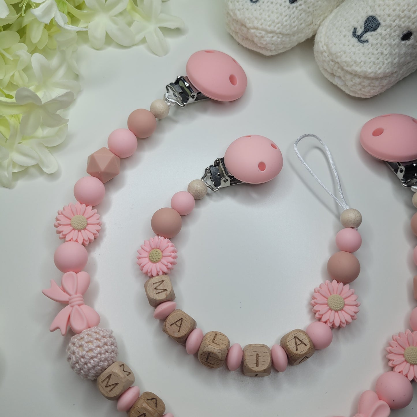 Kinderwagenkette & Schnullerkette mit Namen für Mädchen peach pink Blumen