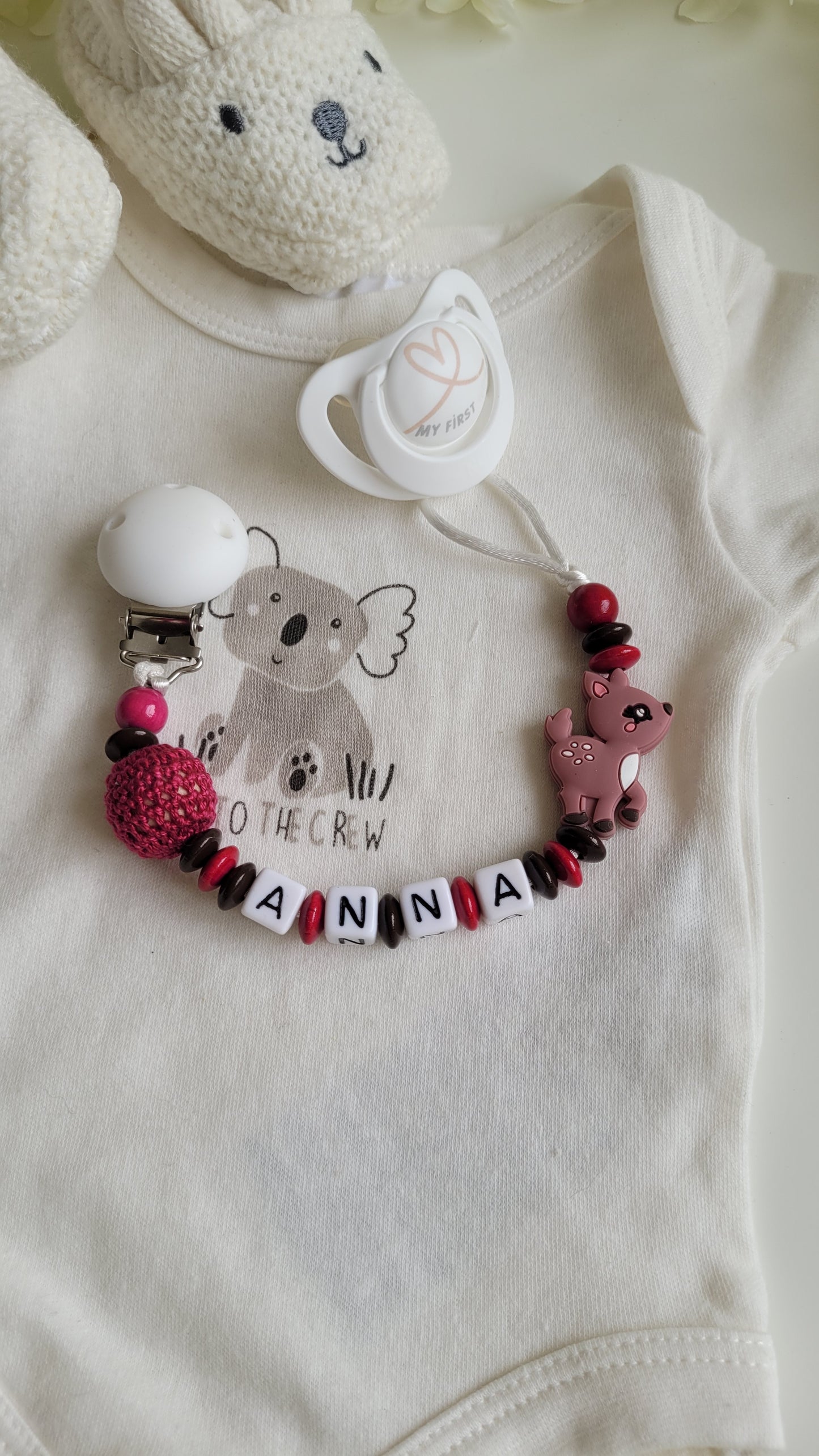 Kinderwagenkette & Schnullerkette mit Namen Rehkitz braun darkpink