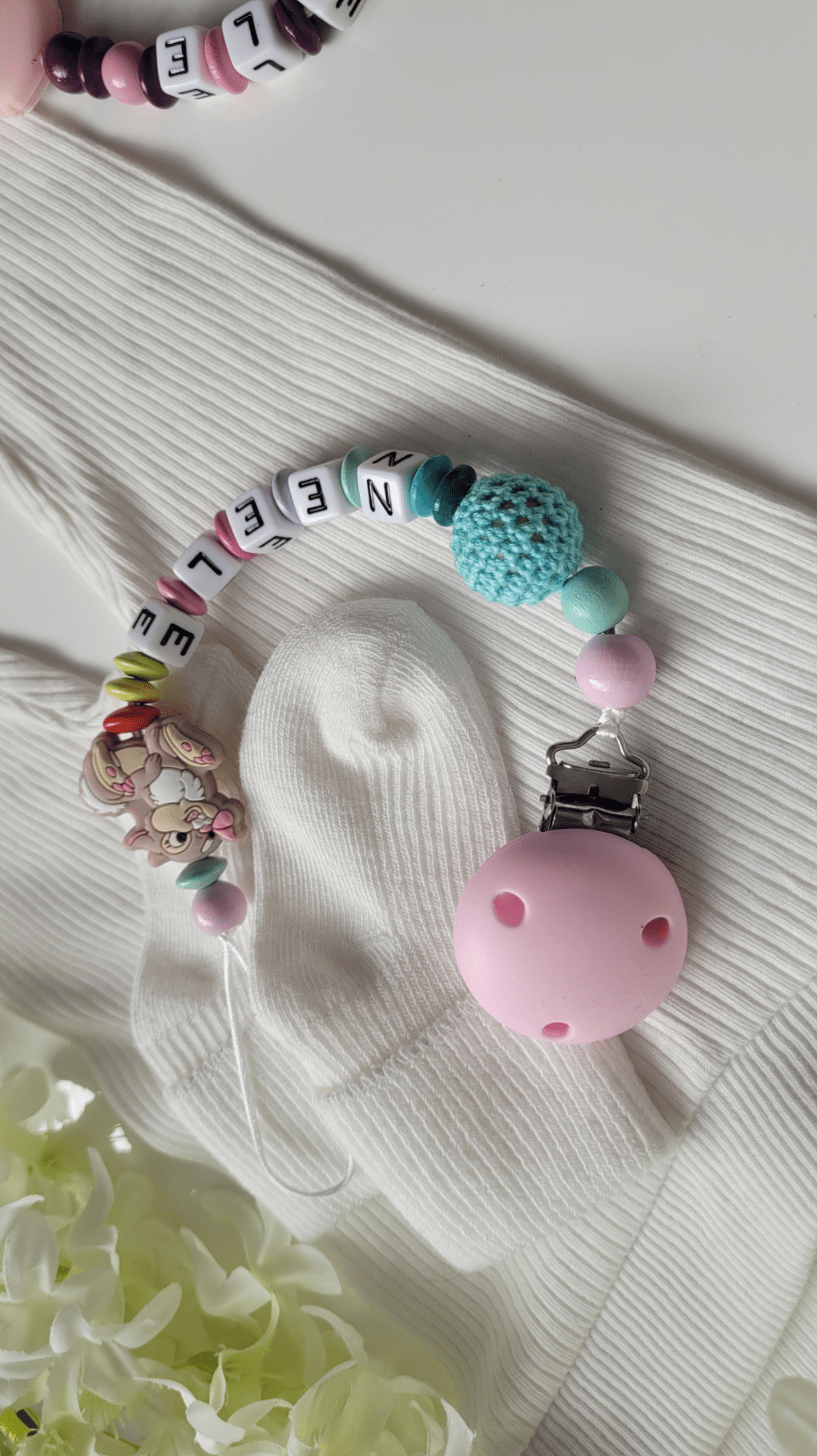 Schnullerkette mit Namen Regenbogen Hase Häkelperle Holz Silikon | personalisiert