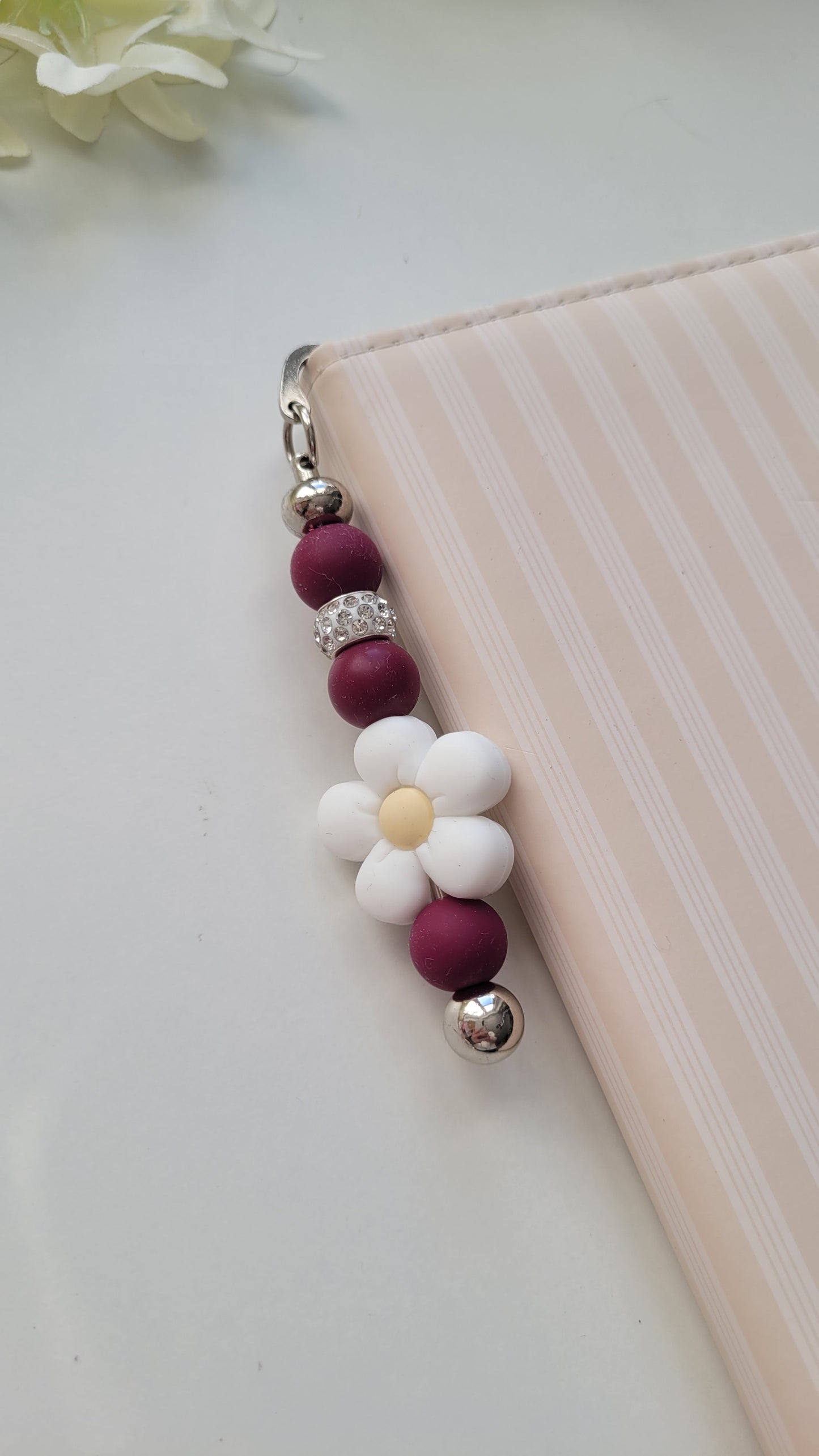 Lesezeichen Blume weinrot glitzer