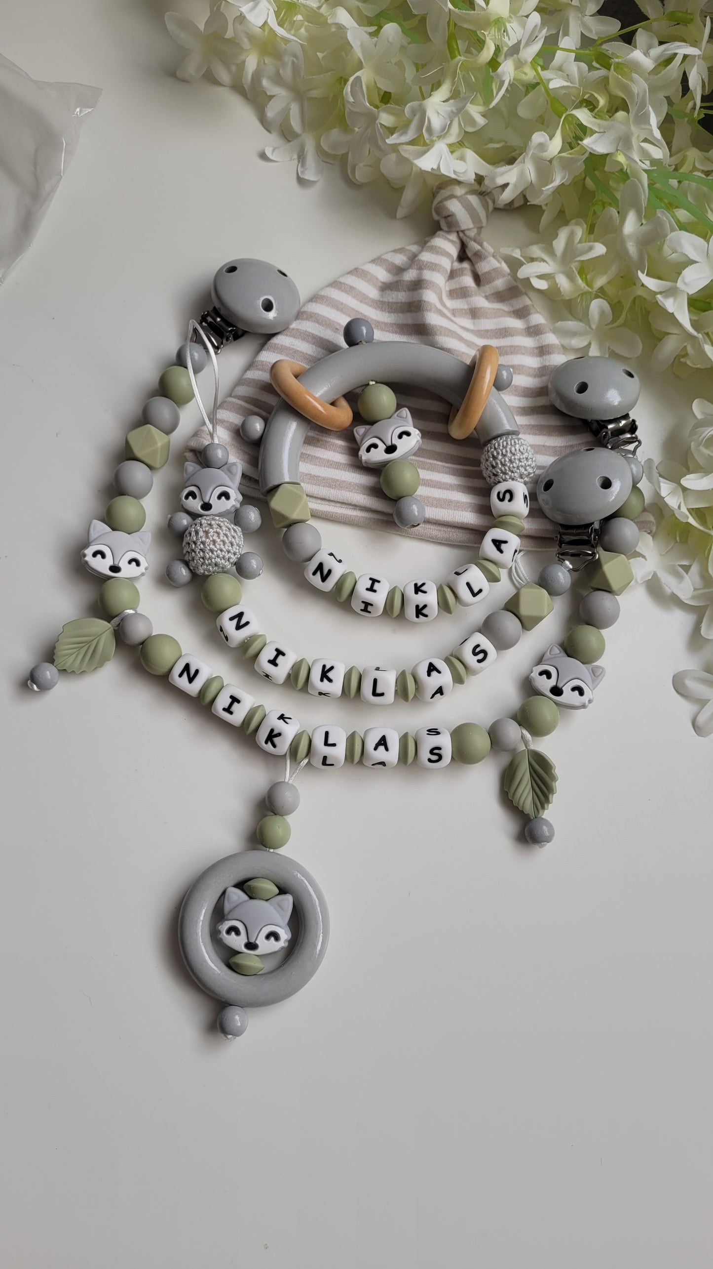 3tlg.Set Schnullerkette Kinderwagenkette & Greifring mit Namen Fuchs grün grau