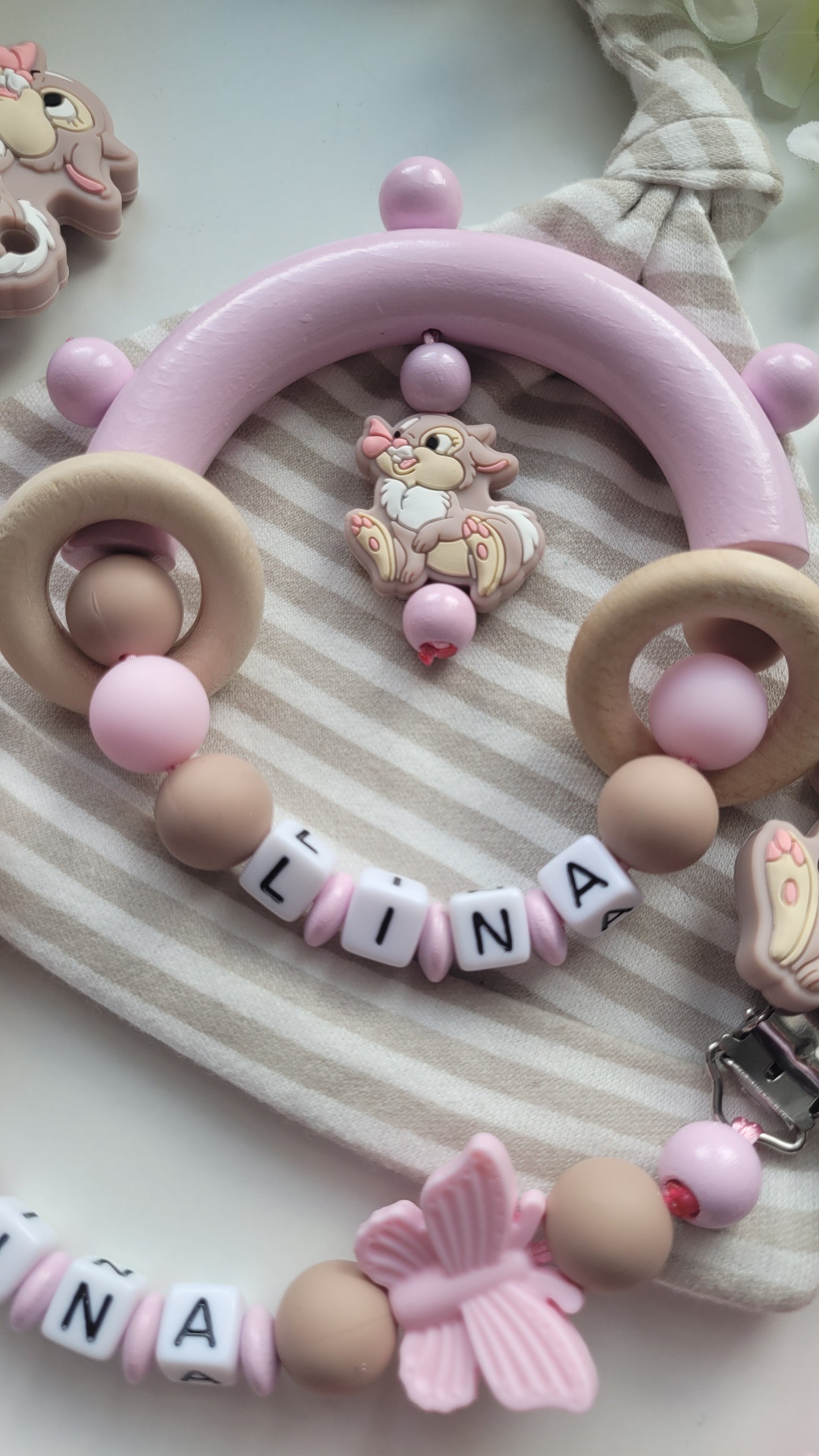 3tlg.Set Schnullerkette Kinderwagenkette & Greifring Hase Schmetterling rosa taupe