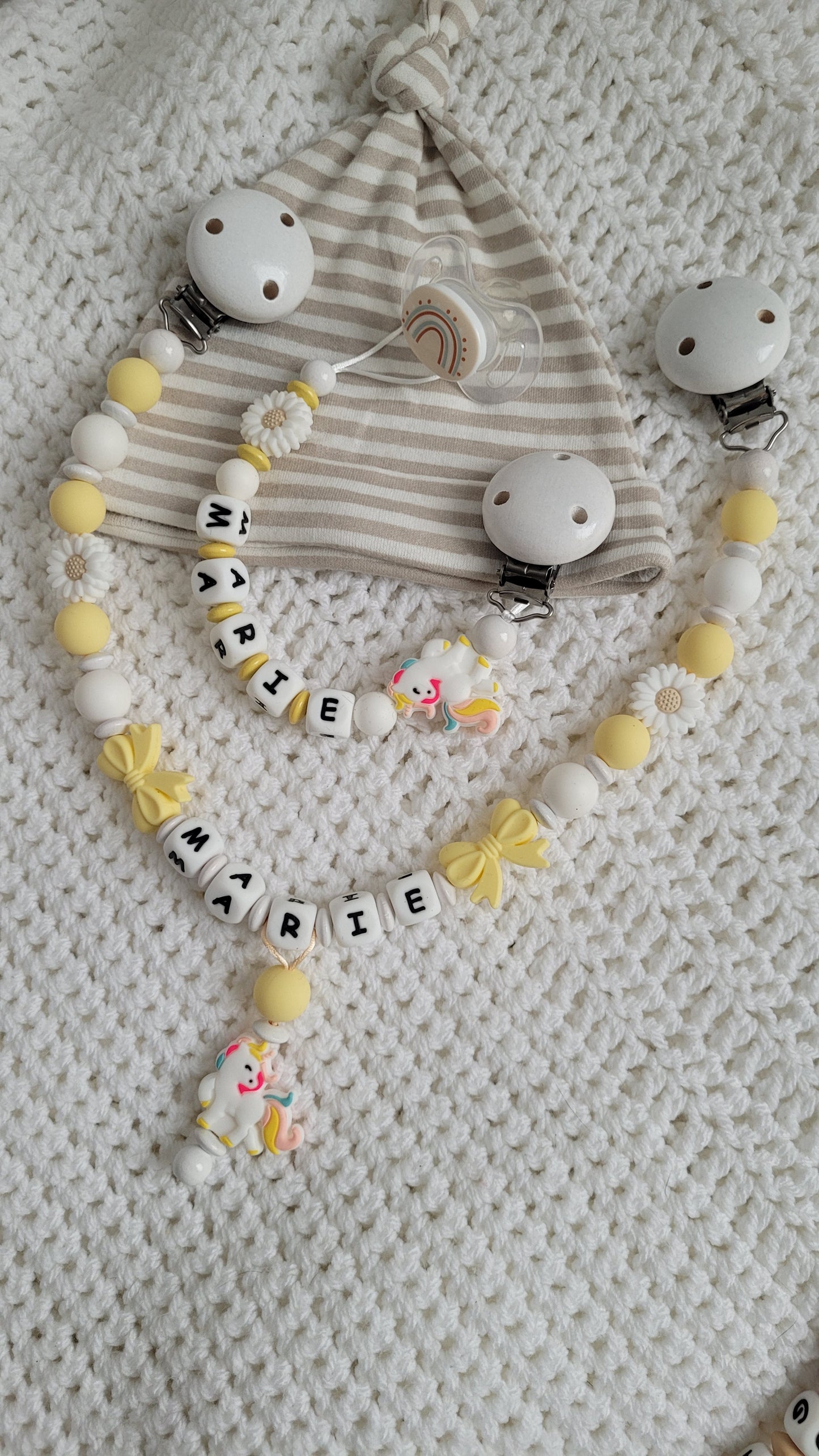 Kinderwagenkette & Schnullerkette *Einhorn* weiss gelb