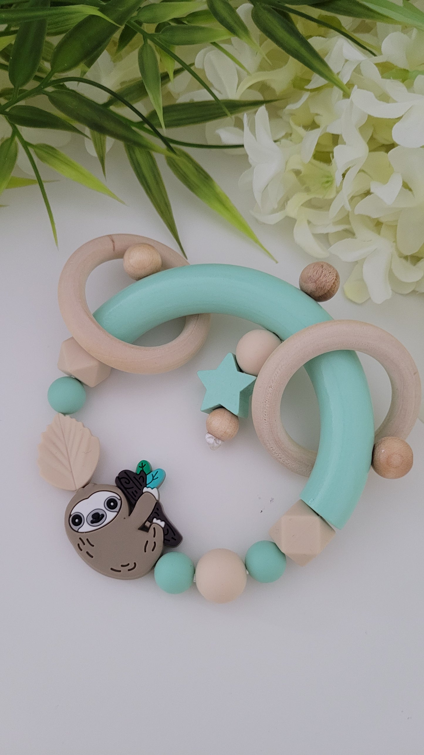 Motorik Greifring * Faultier* mint beige