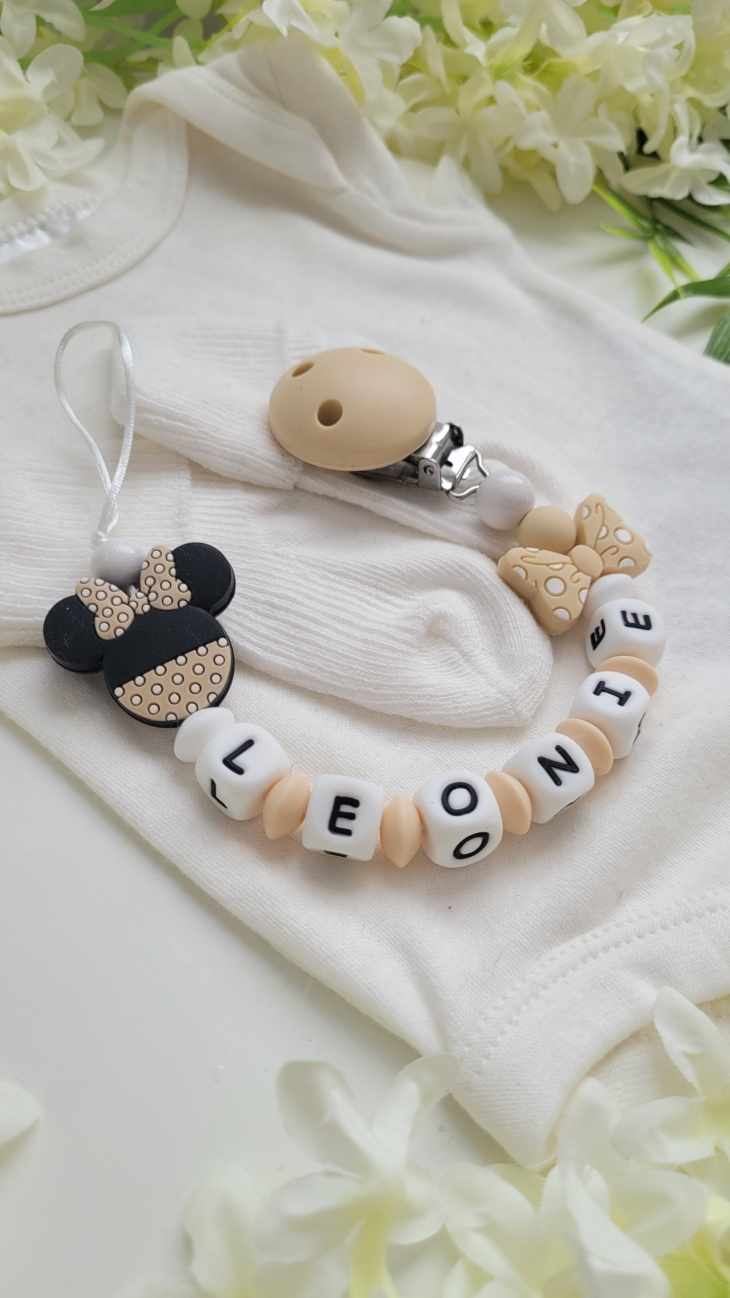 Schnullerkette mit Namen für Mädchen Minnie  beige