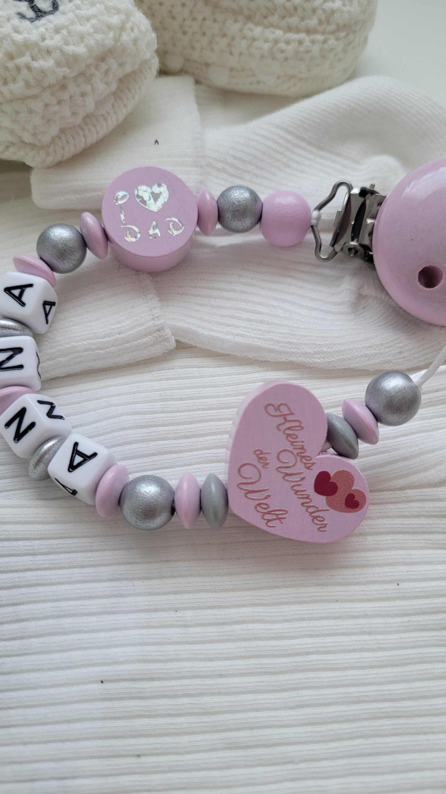 Schnullerkette mit Namen für Mädchen Kleines Wunder der Welt & I love Mom/ I love Dad rosa silber