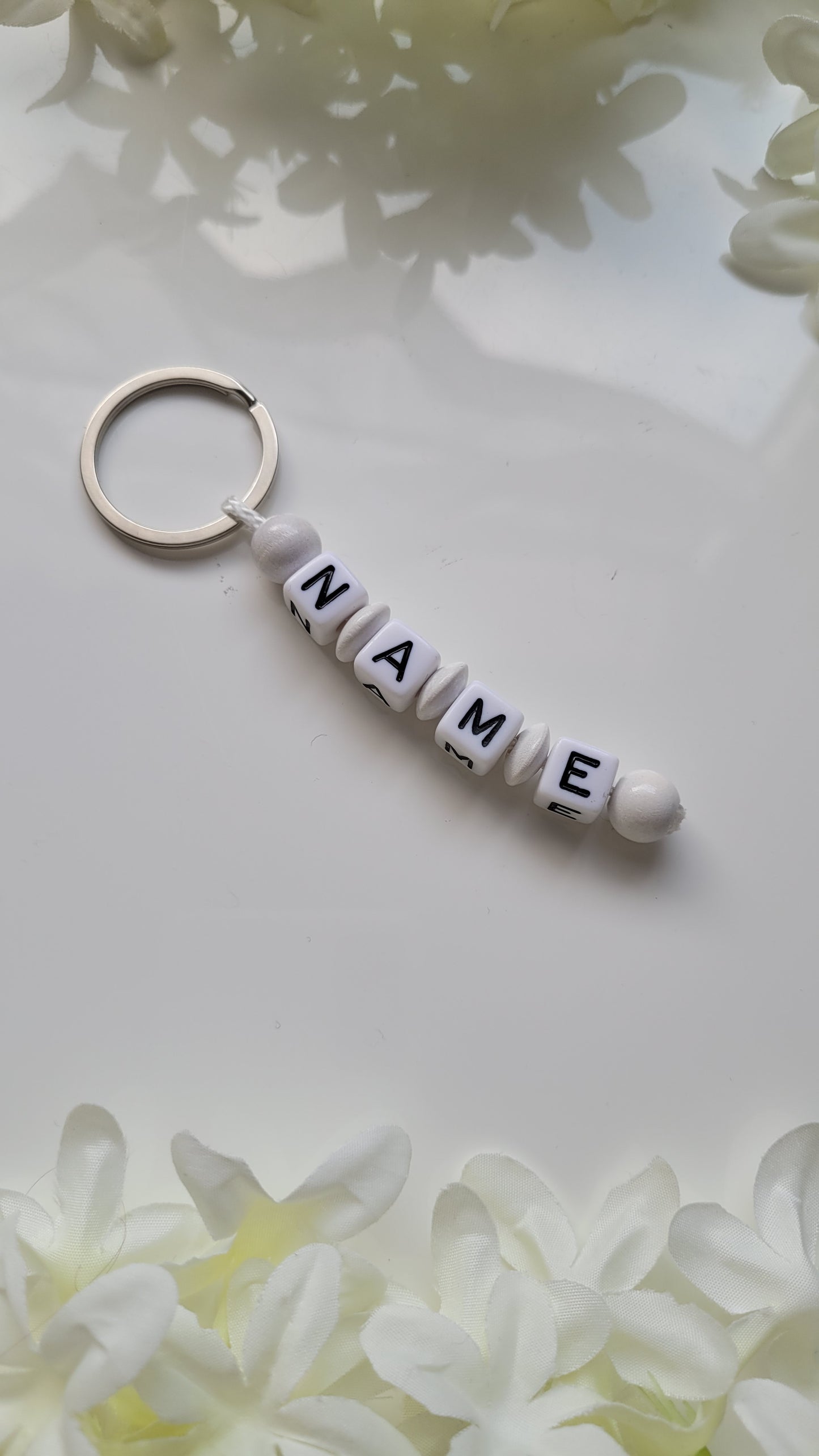 Schlüsselanhänger mit Namen weiß
