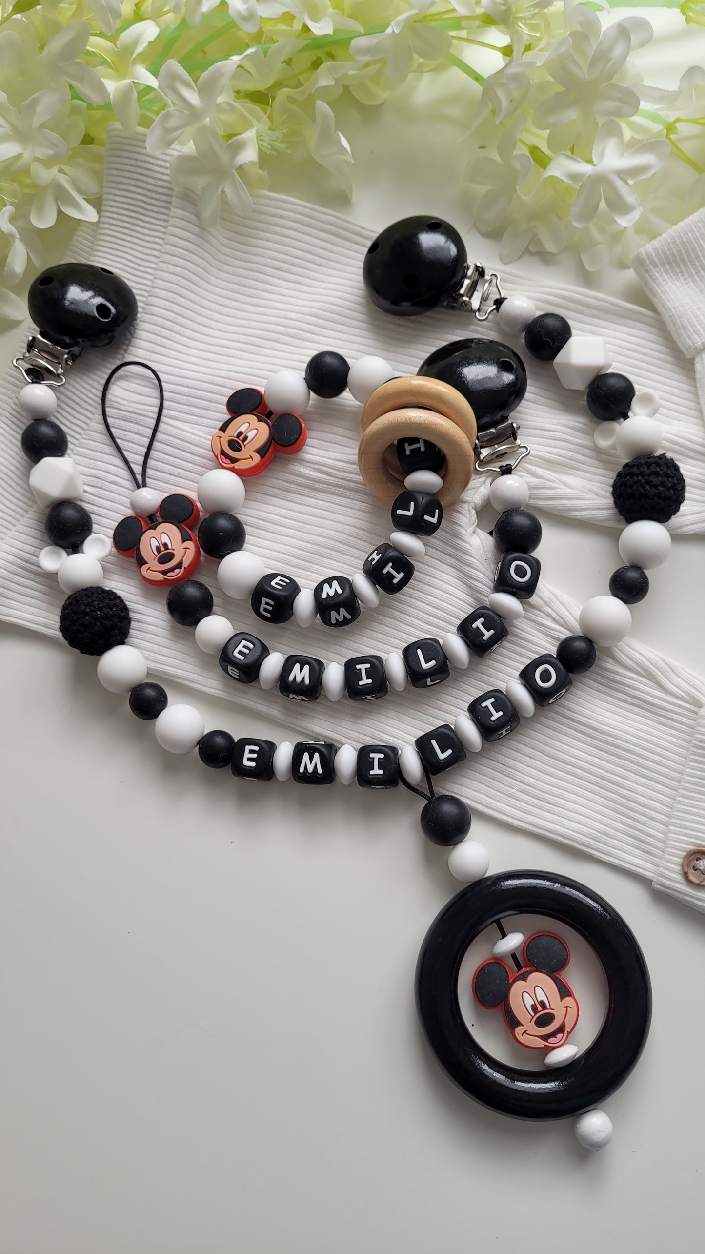 Komplett Set 3tlg Schnullerkette Kinderwagenkette Greifring mit Namen Mickey Maus schwarz weiß