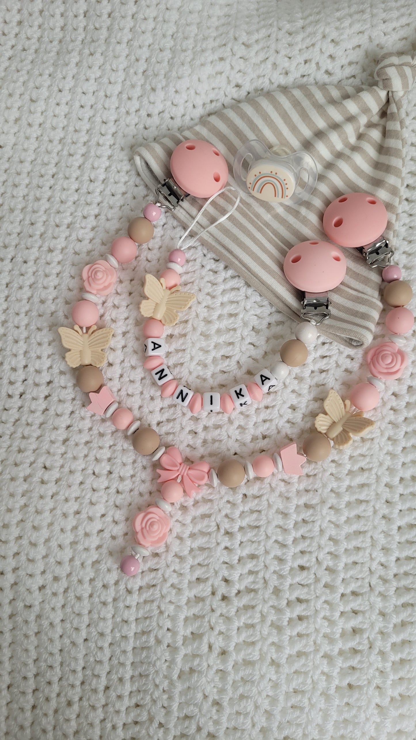 Kinderwagenkette & Schnullerkette *Schmetterling* beige apricot