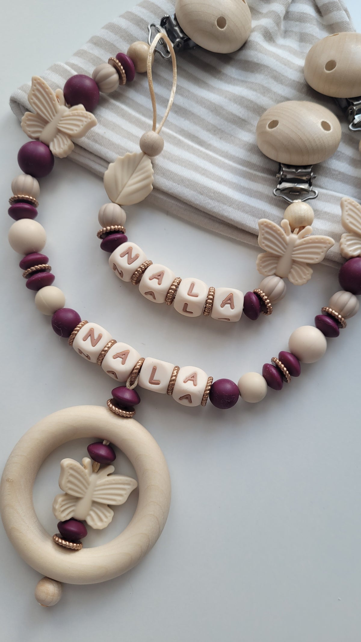 Kinderwagenkette & Schnullerkette Set mit Namen Schmetterling Blatt goldene Scheiben bordeaux beige braun Silikon Holz | personalisiert