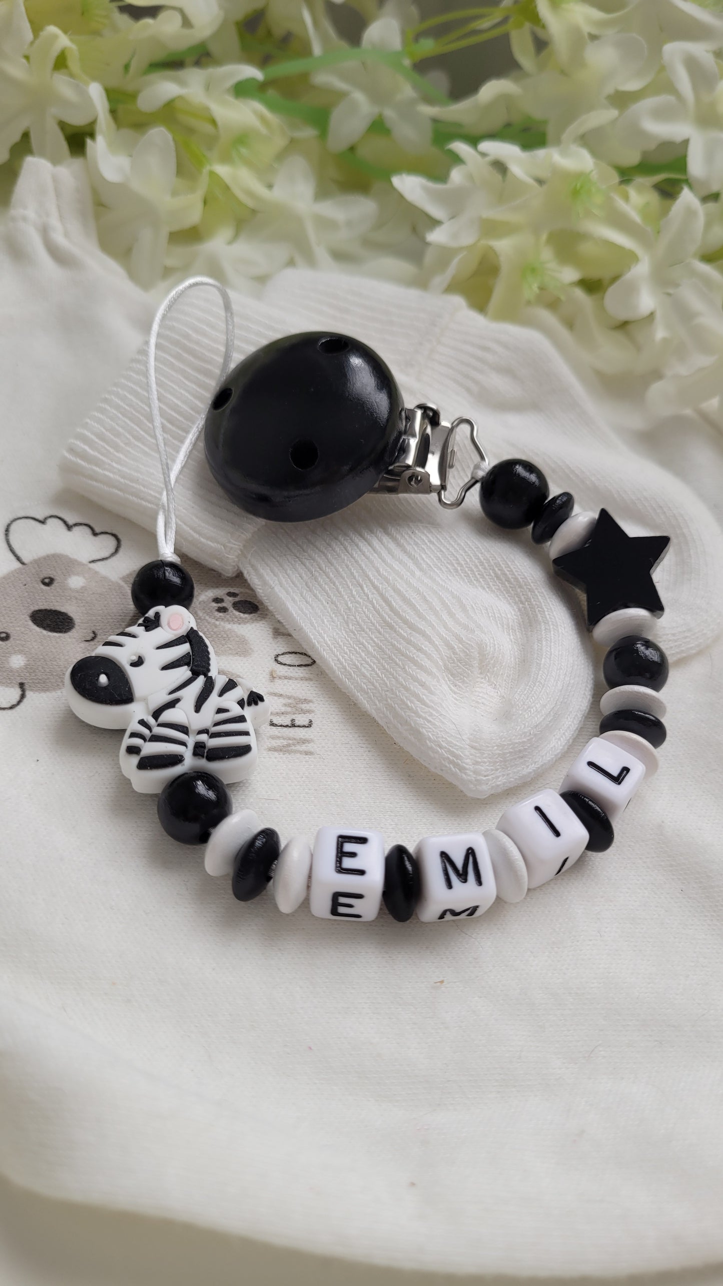 Schnullerkette mit Namen Jungen Zebra schwarz weiss