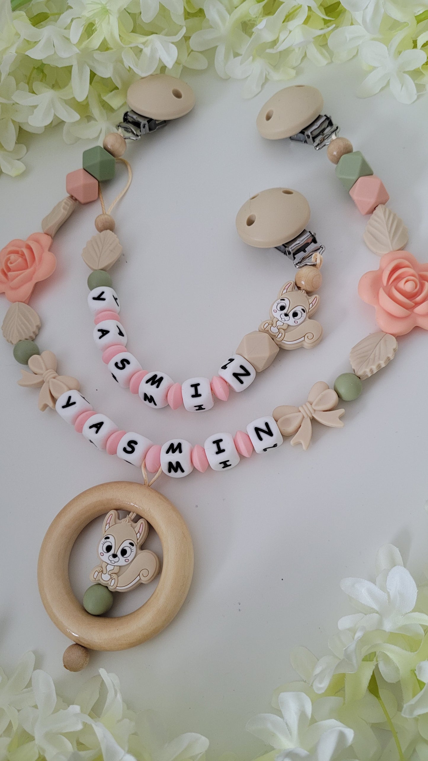 Kinderwagenkette & Schnullerkette *Eichhörnchen* apricot
