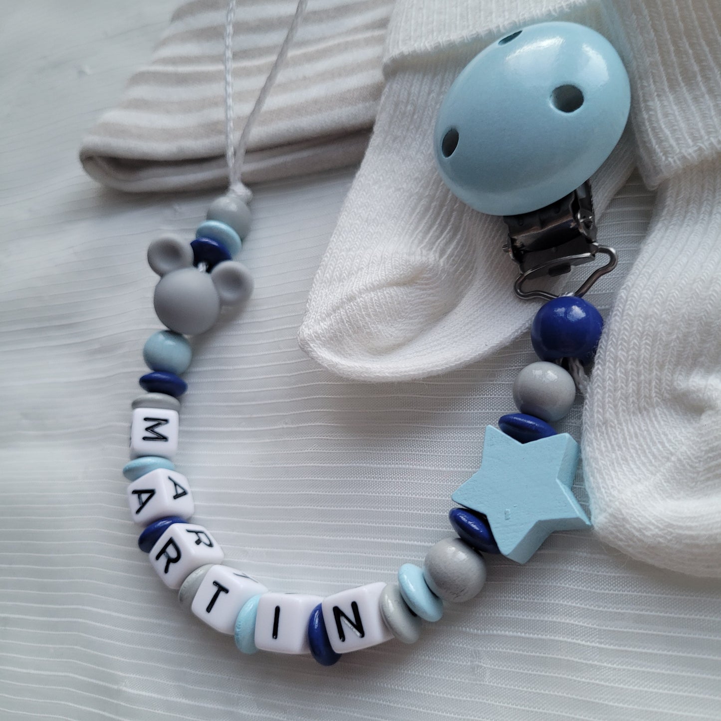 Schnullerkette mit Namen für Jungen Maus & Stern blau grau