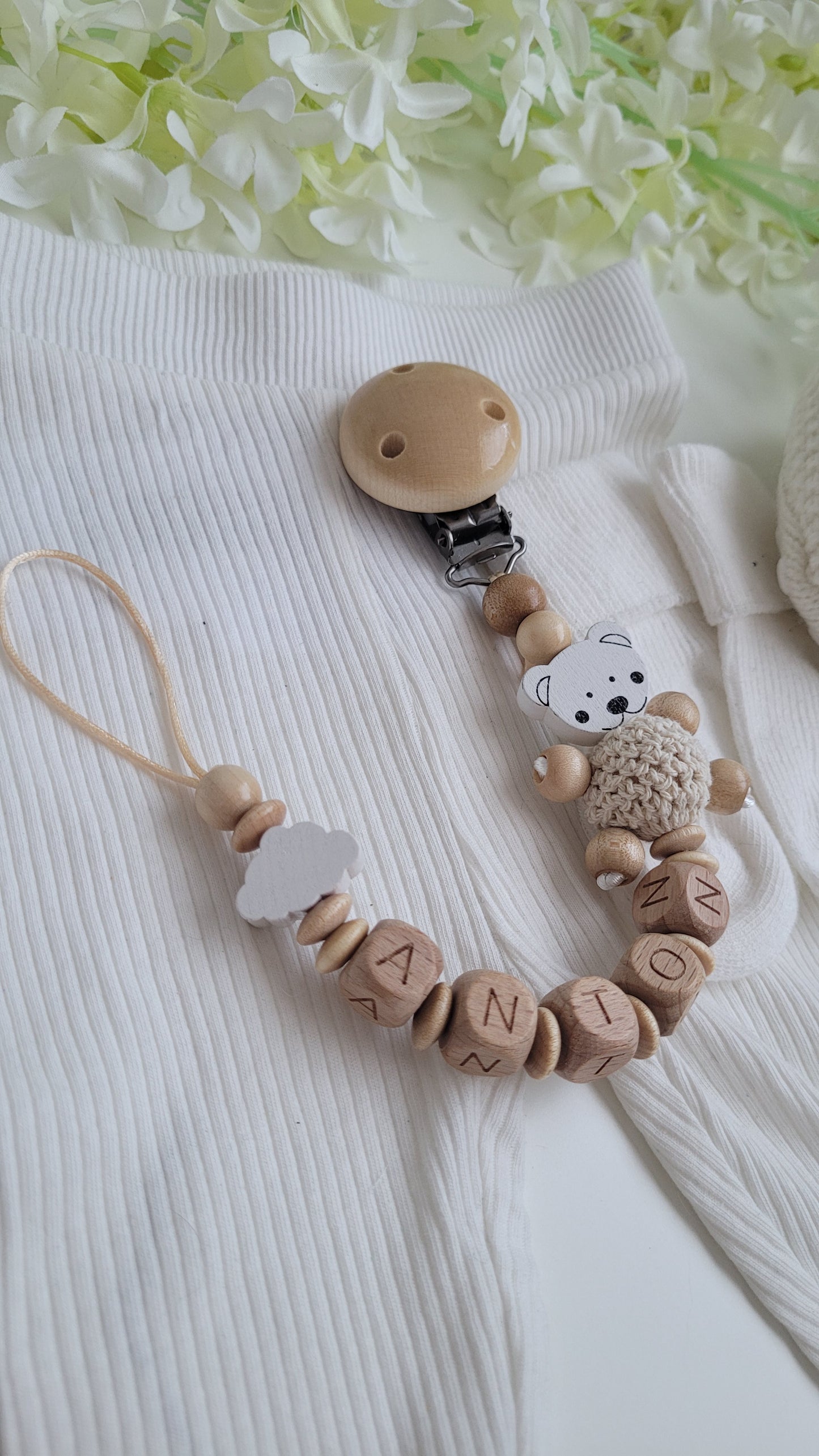 Schnullerkette mit Namen Bärchen holz und Wolke