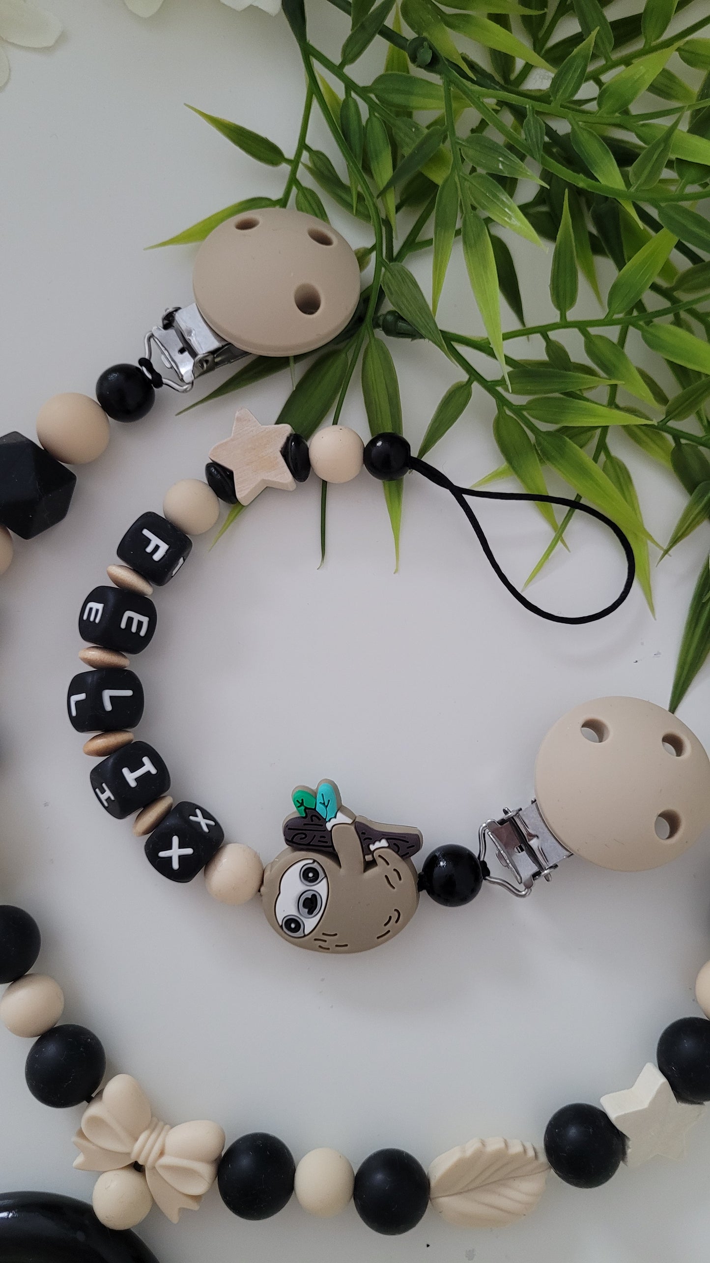 Kinderwagenkette & Schnullerkette *Faultier* schwarz beige