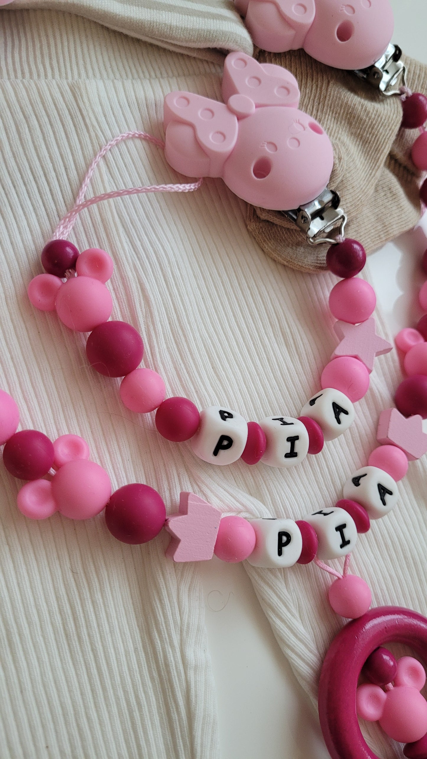 Kinderwagenkette & Schnullerkette mit Namen Maus pink
