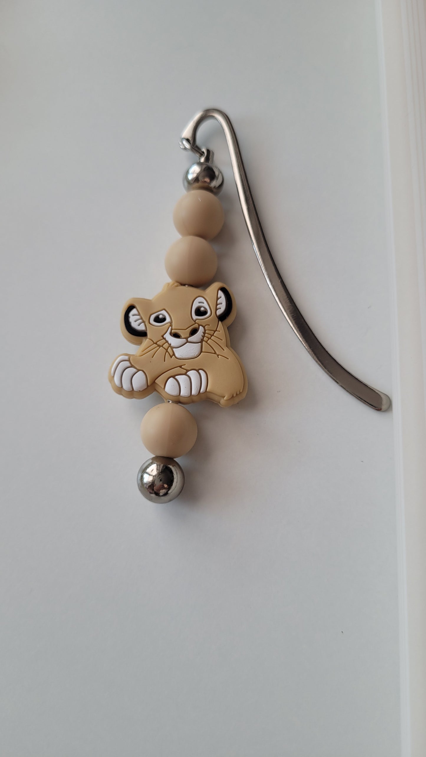 Lesezeichen Löwe beige