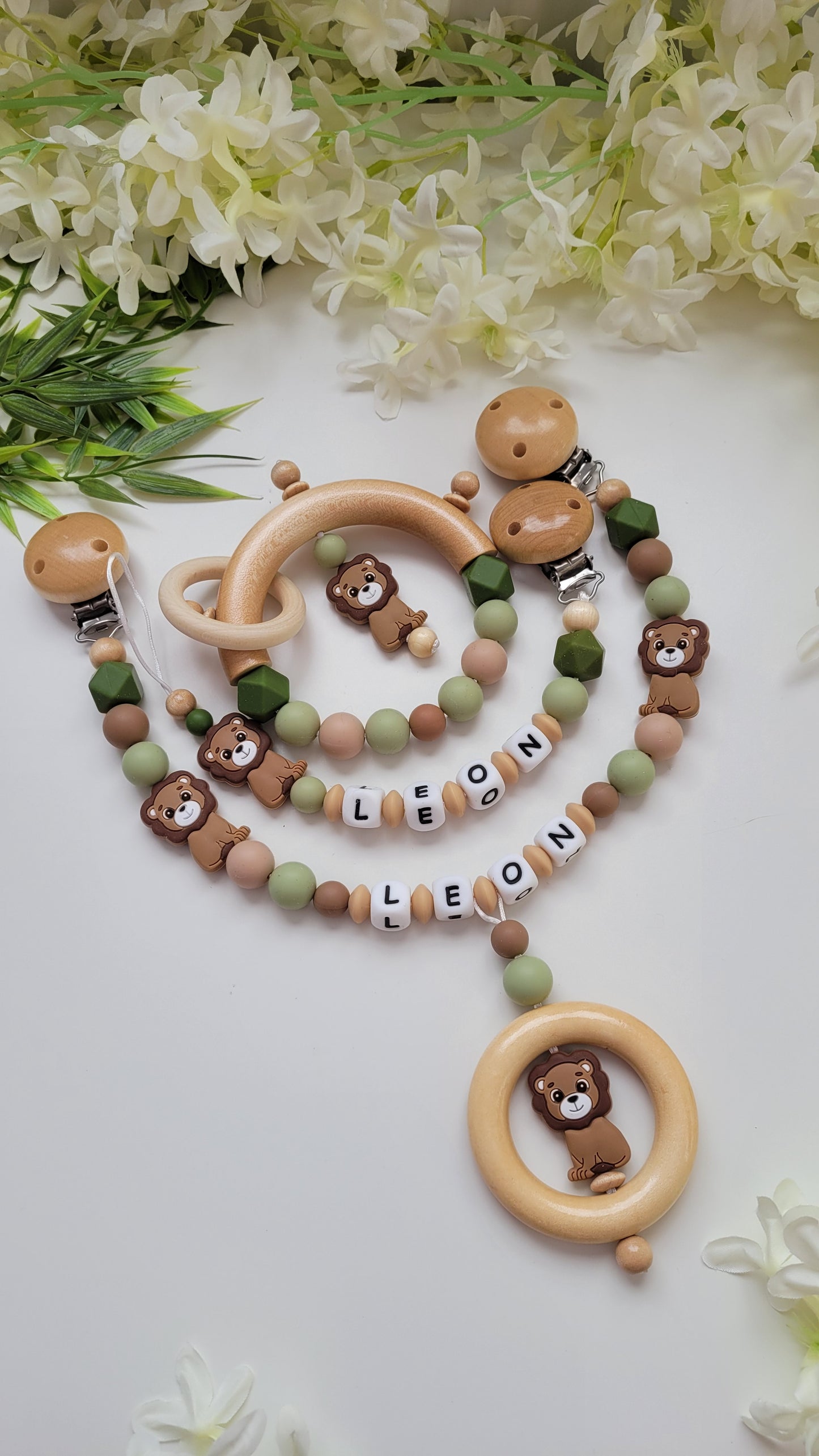 Mega 4tlg Set Schnullerkette Kinderwagenkette Greifling & Anhänger Löwe grün braun