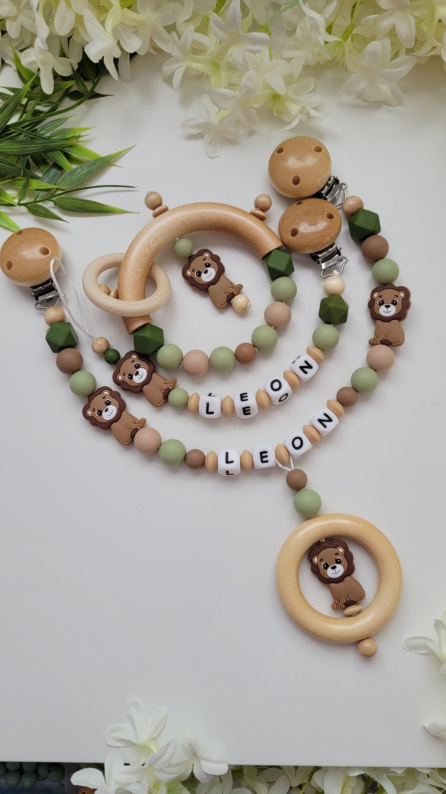 Mega 4tlg Set Schnullerkette Kinderwagenkette Greifling & Anhänger Löwe grün braun