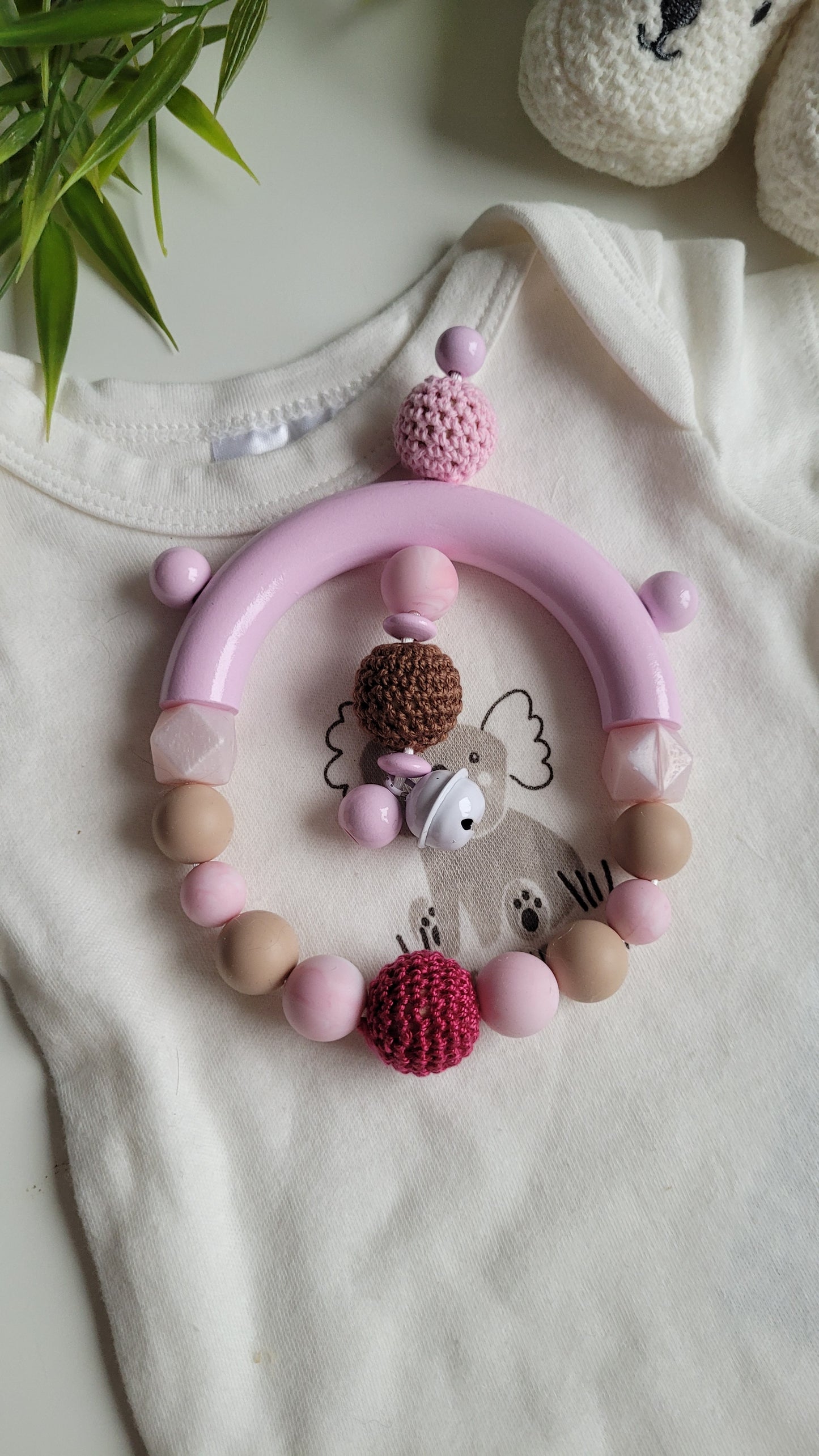 Motorik Greifring perlmutt Schimmer braun rosa pink