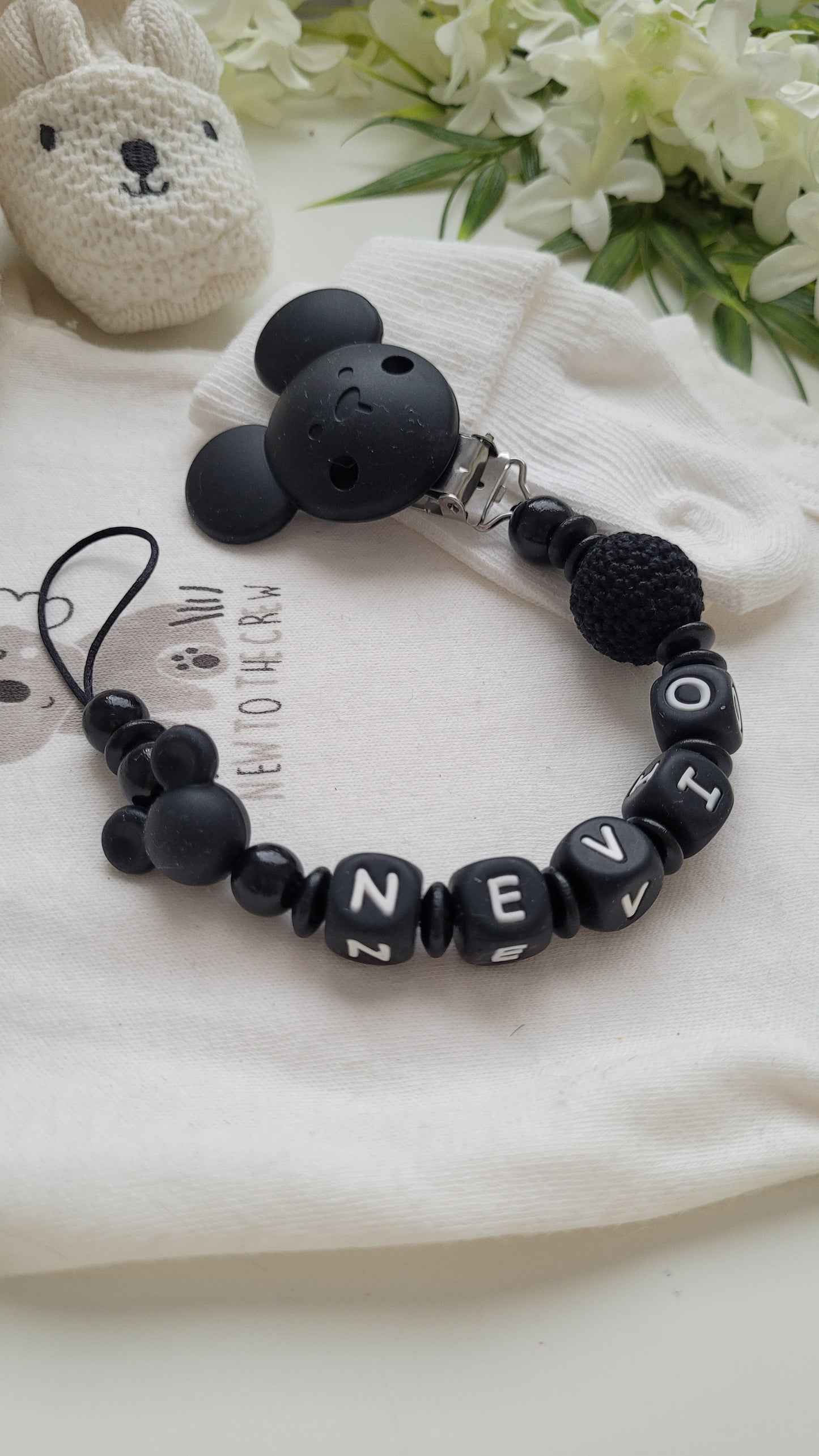 Schnullerkette mit Namen für Jungen Black Maus Holzperlen