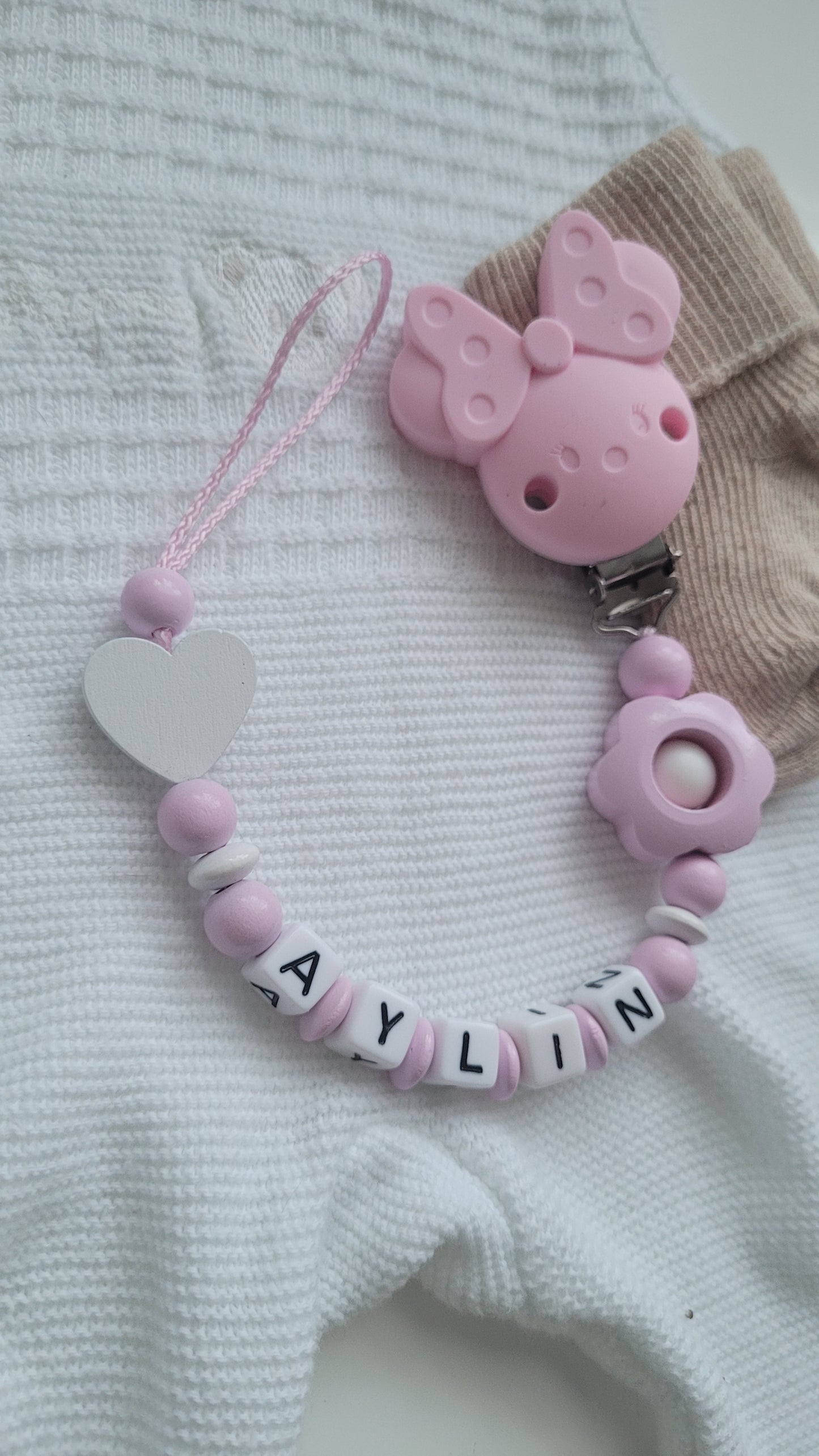 Schnullerkette mit Namen für Mädchen Herz & Blume rosa