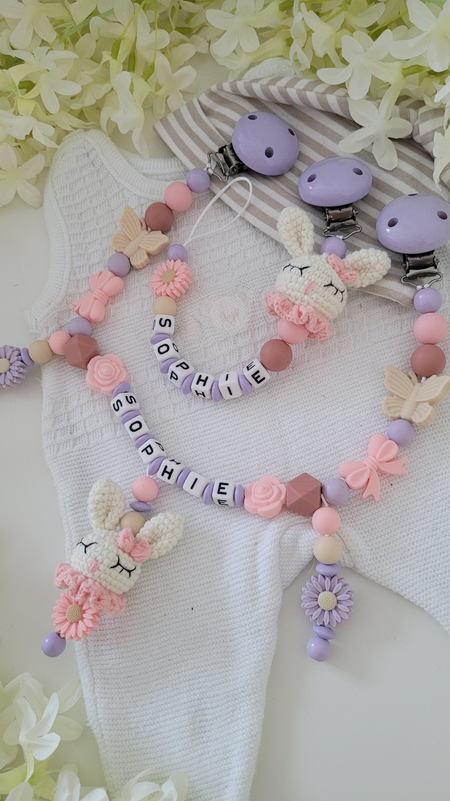 Kinderwagenkette & Schnullerkette *Häkelhase* peach flieder