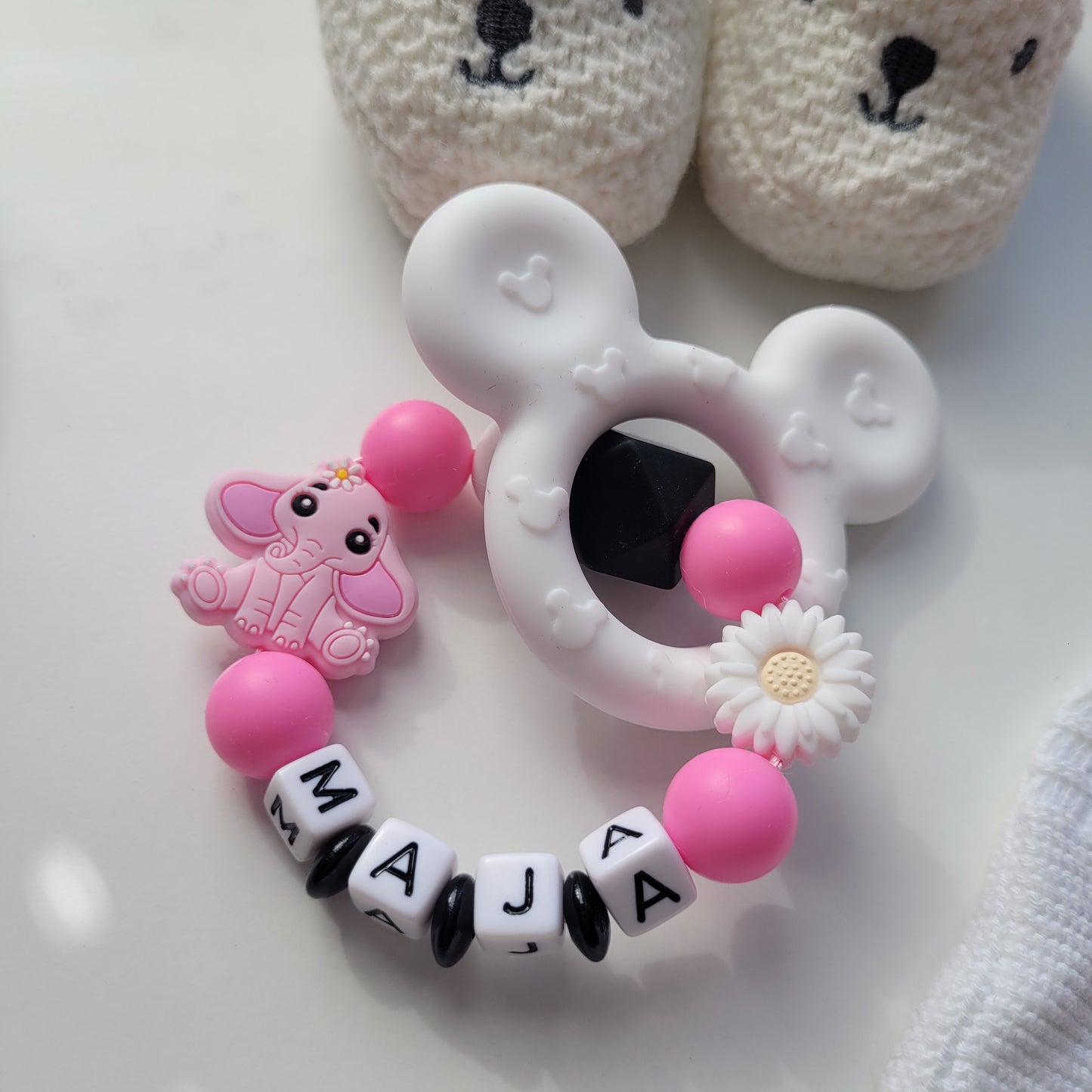 Motorik Greifring mit Namen Elefant Maus weiss schwarz pink