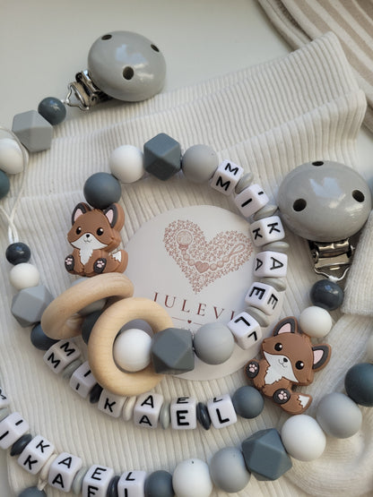 3er Set Schnullerkette, Kinderwagenkette & Beißring mit Namen Fuchs grau weiss