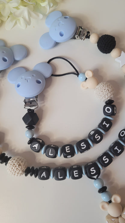 Kinderwagenkette & Schnullerkette mit Namen für Jungen Maus beige Baby blau