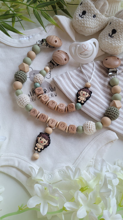 Neue Kollektion Kinderwagenkette & Schnullerkette mit Namen für Mädchen & Jungen graugrün
