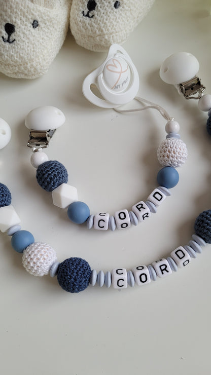 Kinderwagenkette & Schnullerkette mit Namen weiß rauchblau