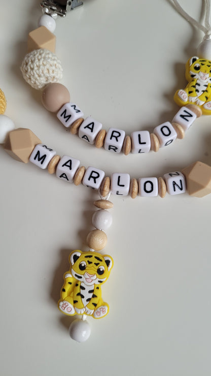 Kinderwagenkette & Schnullerkette mit Namen Tiger
