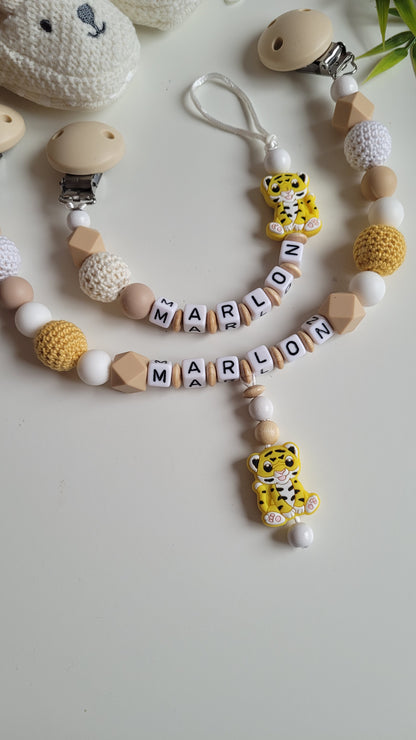 Kinderwagenkette & Schnullerkette mit Namen Tiger