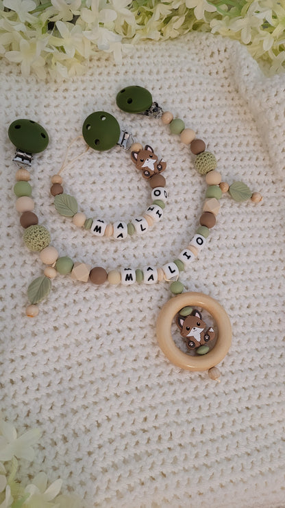 Baby Geschenket grün Slikonperlen personalisiert Fuchs