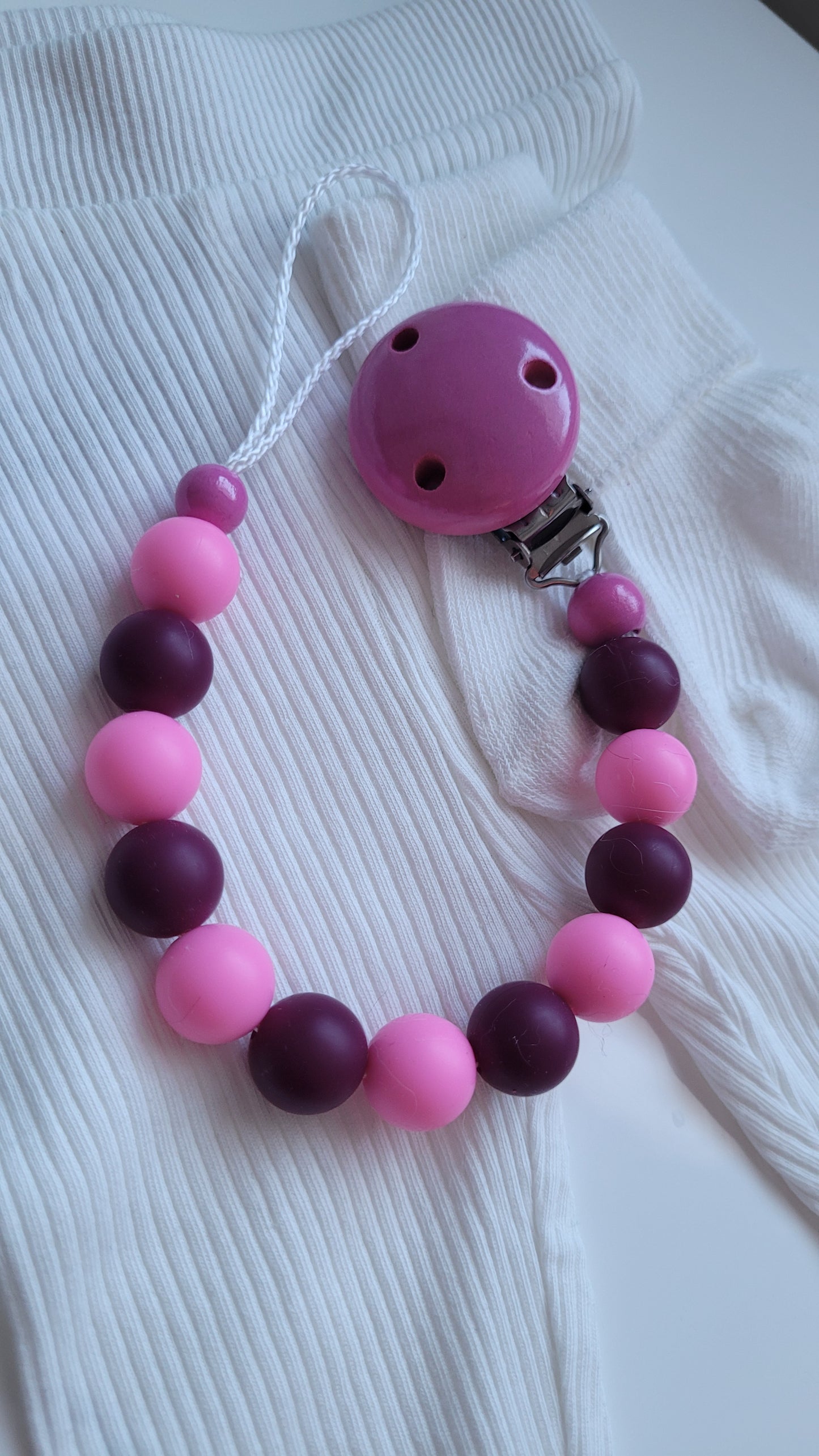 Schnullerkette für Mdchen Silikonperlen weinrot pink