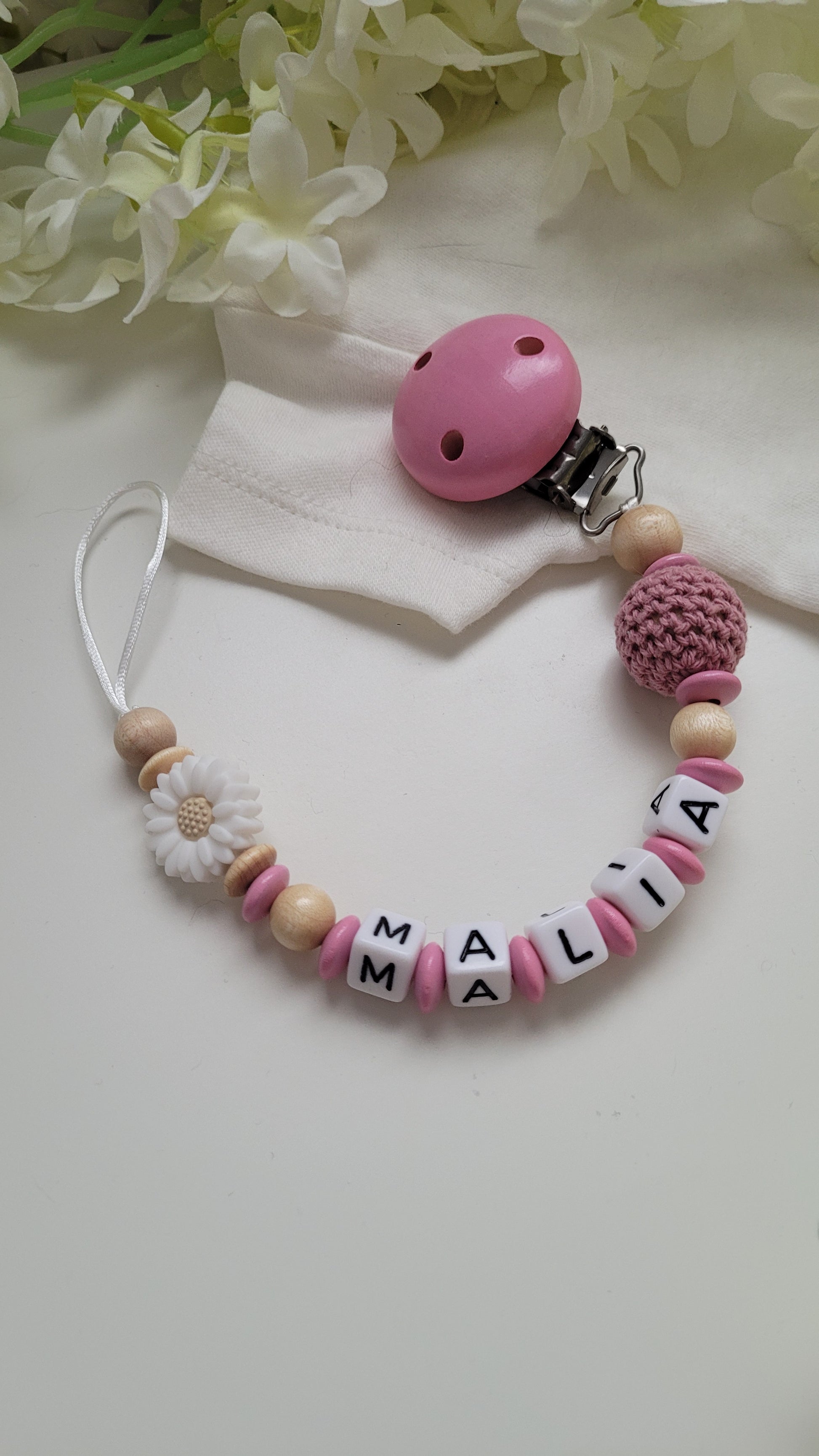 Schnullerkette rosa holz personalisiert Blümchen Haekelperle Holzclip rosa