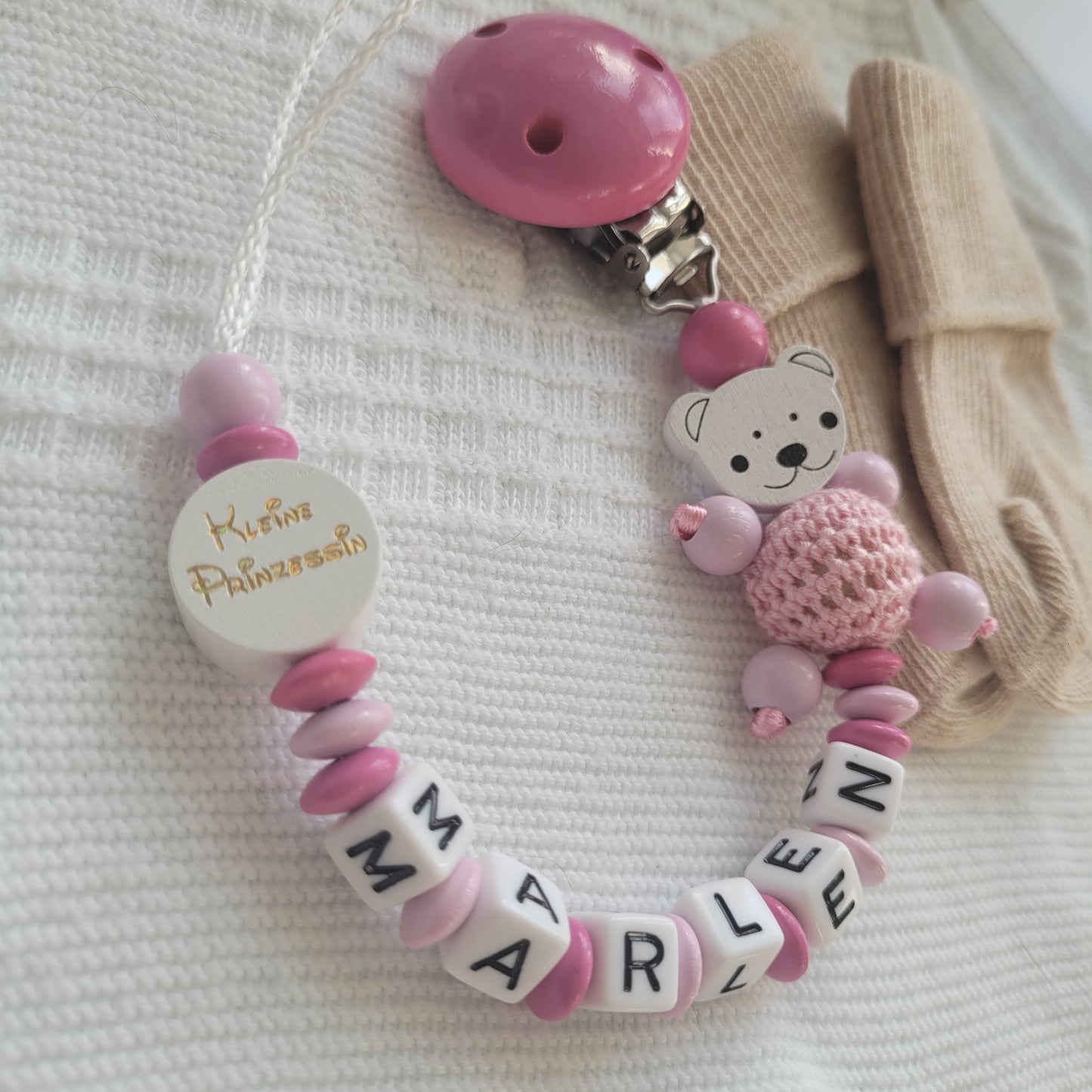 Schnullwerkette mit namen holzperlen häkelperlen teddy kleine Prinzessinn