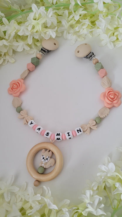 Kinderwagenkette & Schnullerkette *Eichhörnchen* apricot