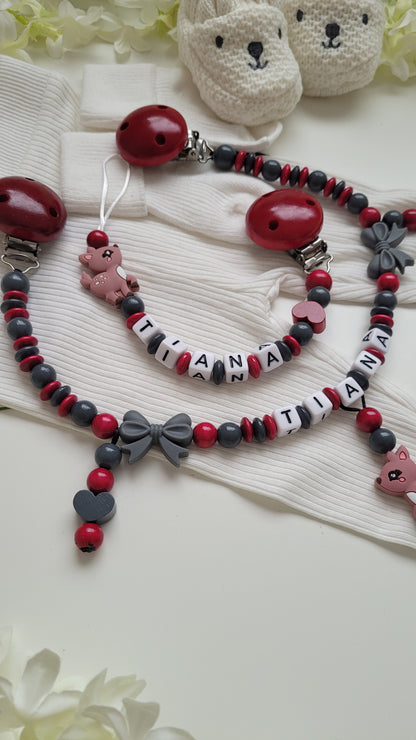 Kinderwagenkette & Schnullerkette mit Namen Rehkitz bordaux grau
