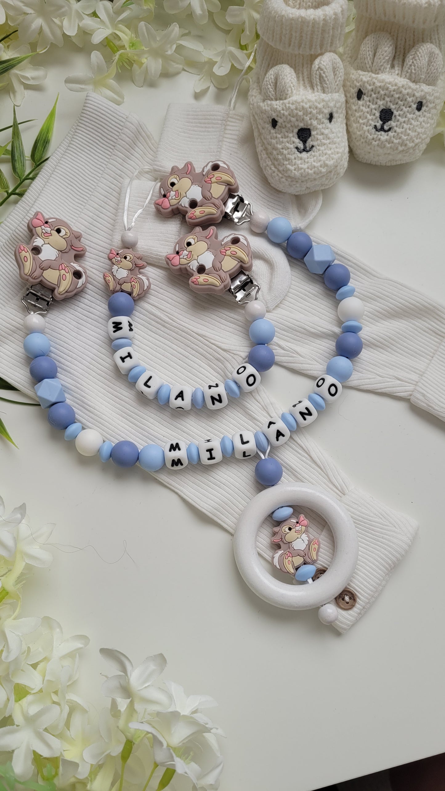 Kinderwagenkette & Schnullerkette mit Namen *Hase * blau