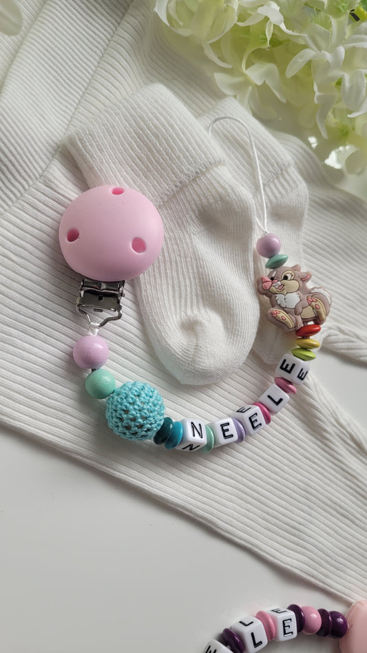 Schnullerkette für Mädchen mit Namen Regenbogen