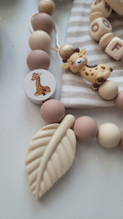 3er Set Schnullerkette Kinderwagenkette & Beissring mit Namen Giraffen & Blätter beige