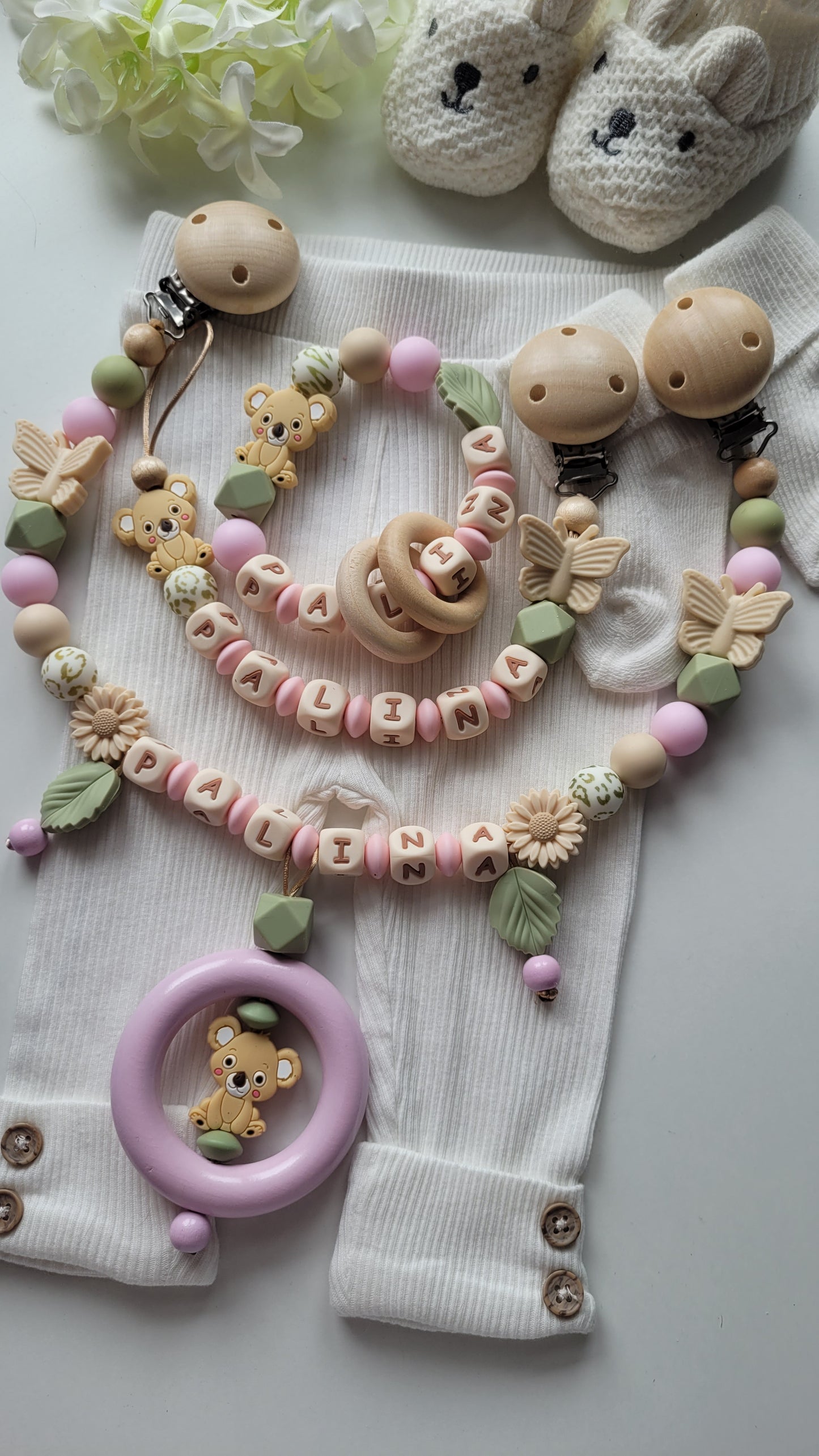 3tlg. Set Schnullerkette Kinderwagenkette & Spielring mit Namen Koala & Schmetterling rosa grün leo