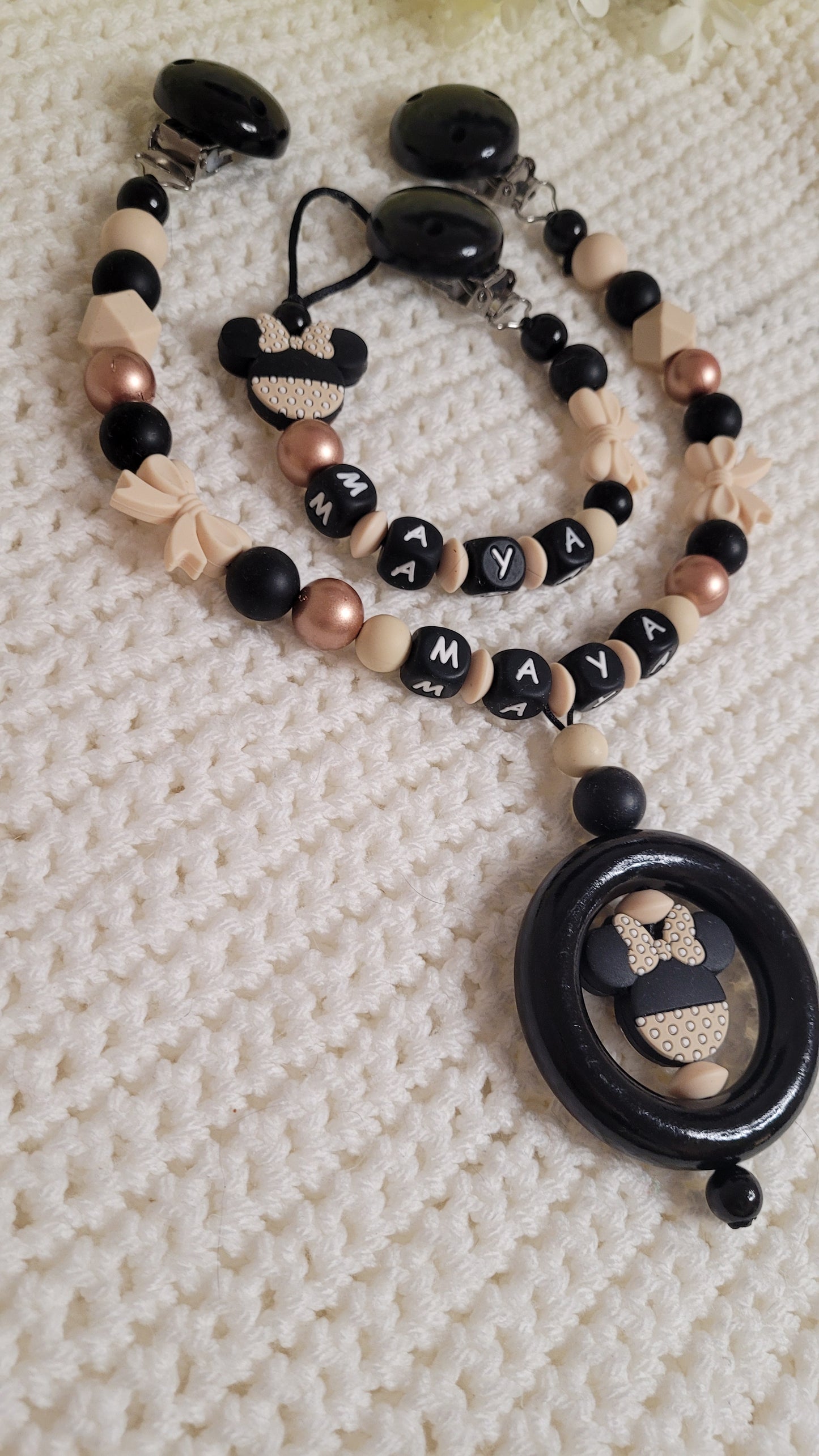 Kinderwagenkette & Schnullerkette mit Namen Minnie perlgold beige schwarz