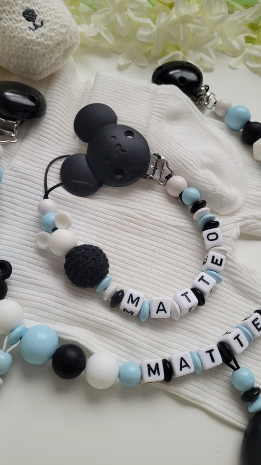 Schnullerkette für Jungen * Mickey Maus* hellblau schwarz weiß mit Häkelperle