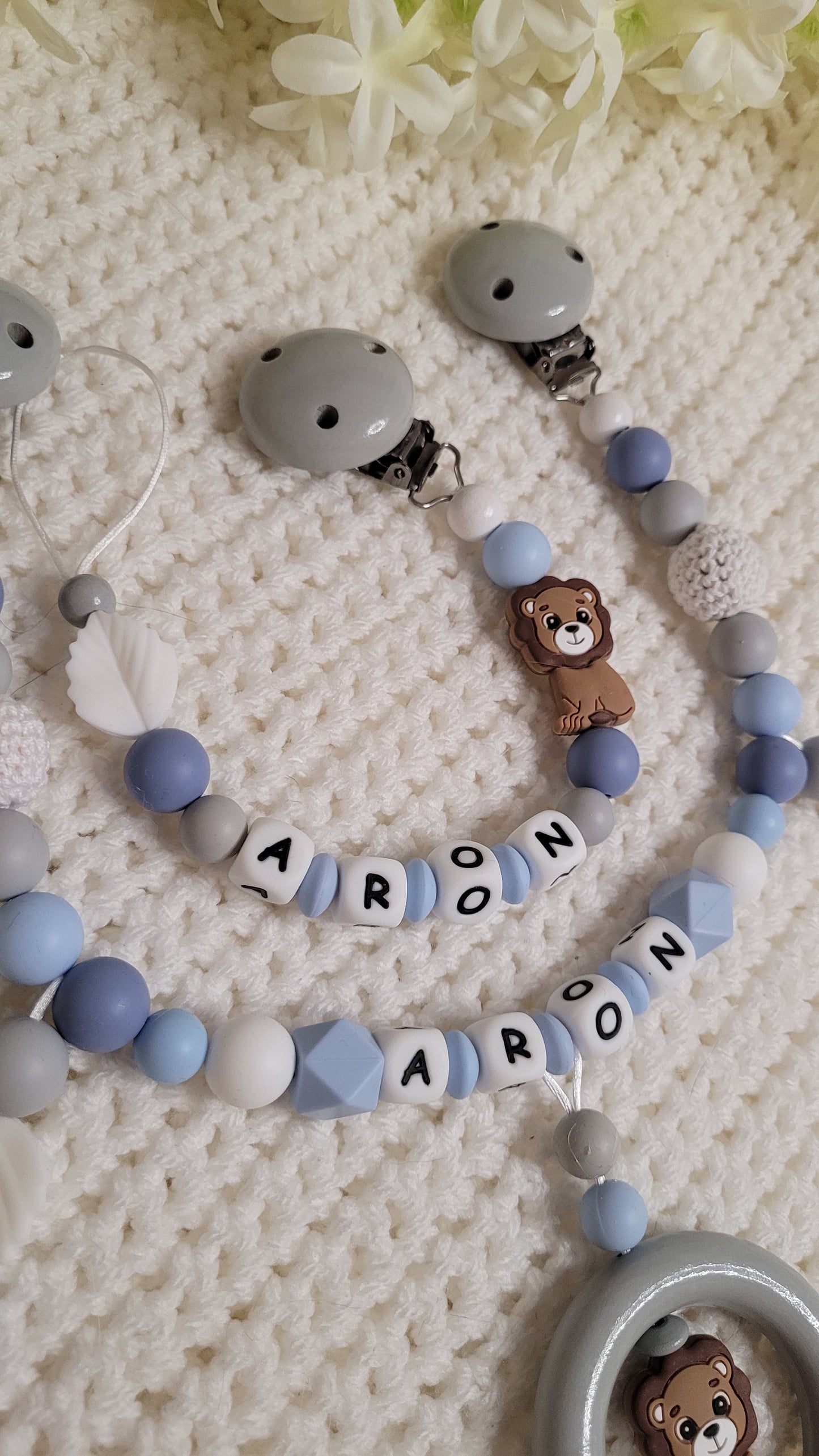 Kinderwagenkette & Schnullerkette Set Baby Löwe beige blau grau