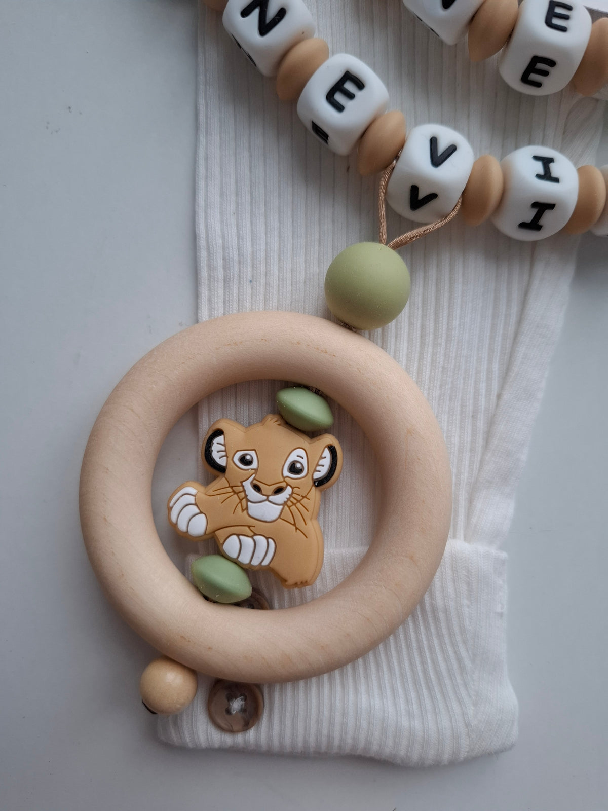 Kinderwagenkette & Schnullerkette Set mit Namen Löwe grün beige Blatt personalisiert