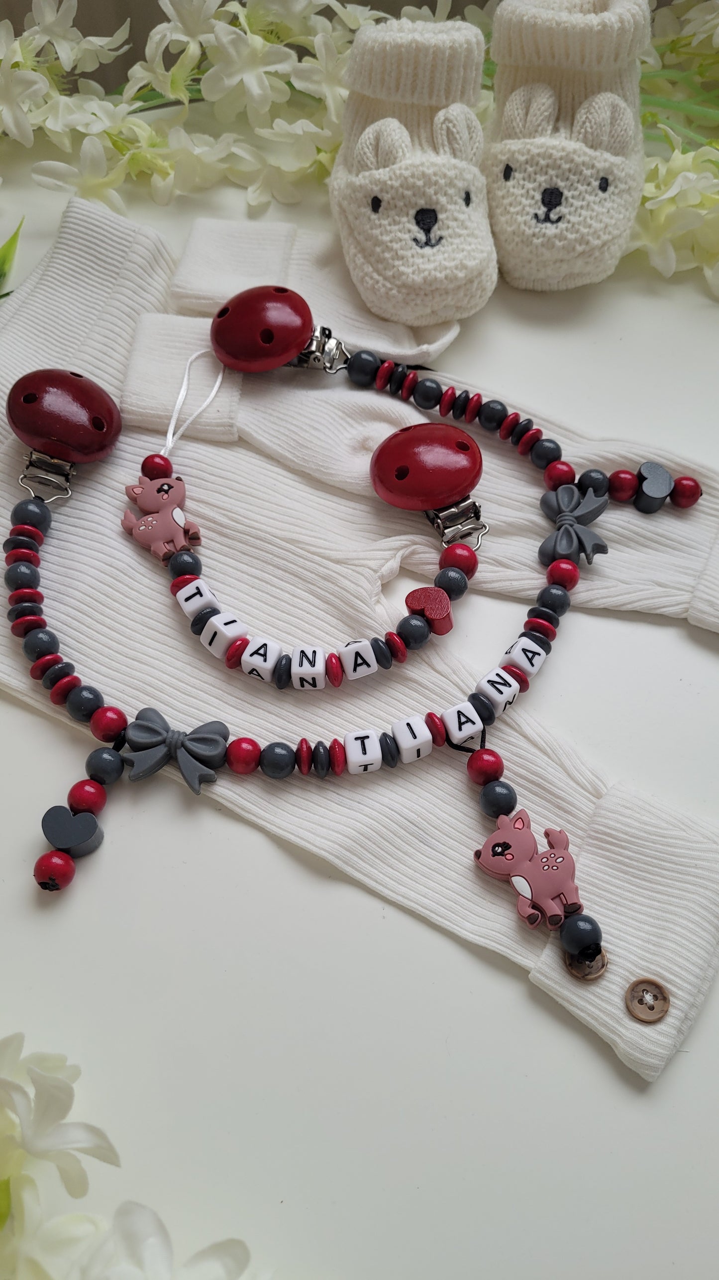 Kinderwagenkette & Schnullerkette mit Namen Rehkitz bordaux grau