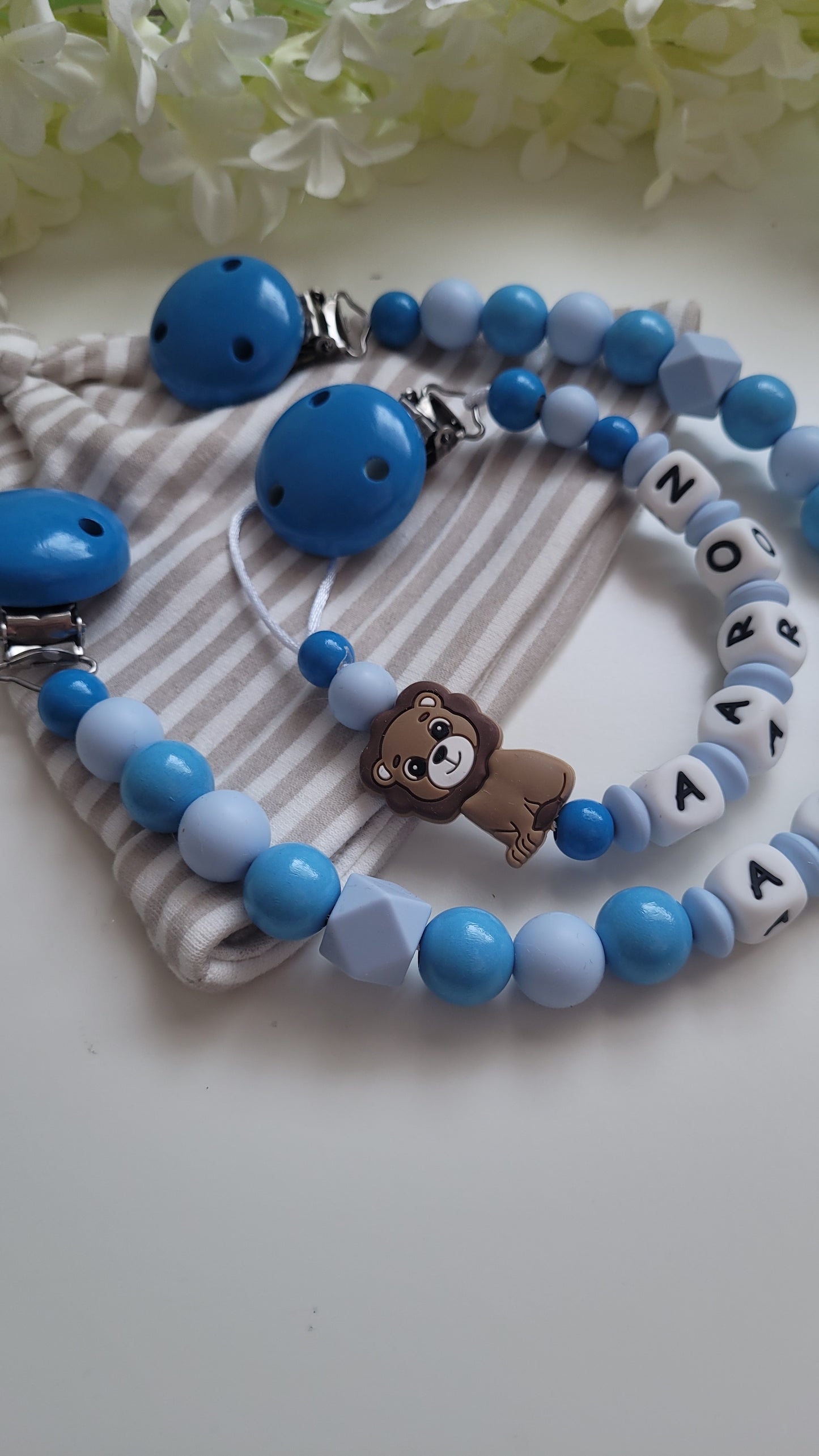 3tlg.Set Schnullerkette Kinderwagenkette & Greifring mit Namen Löwe blau
